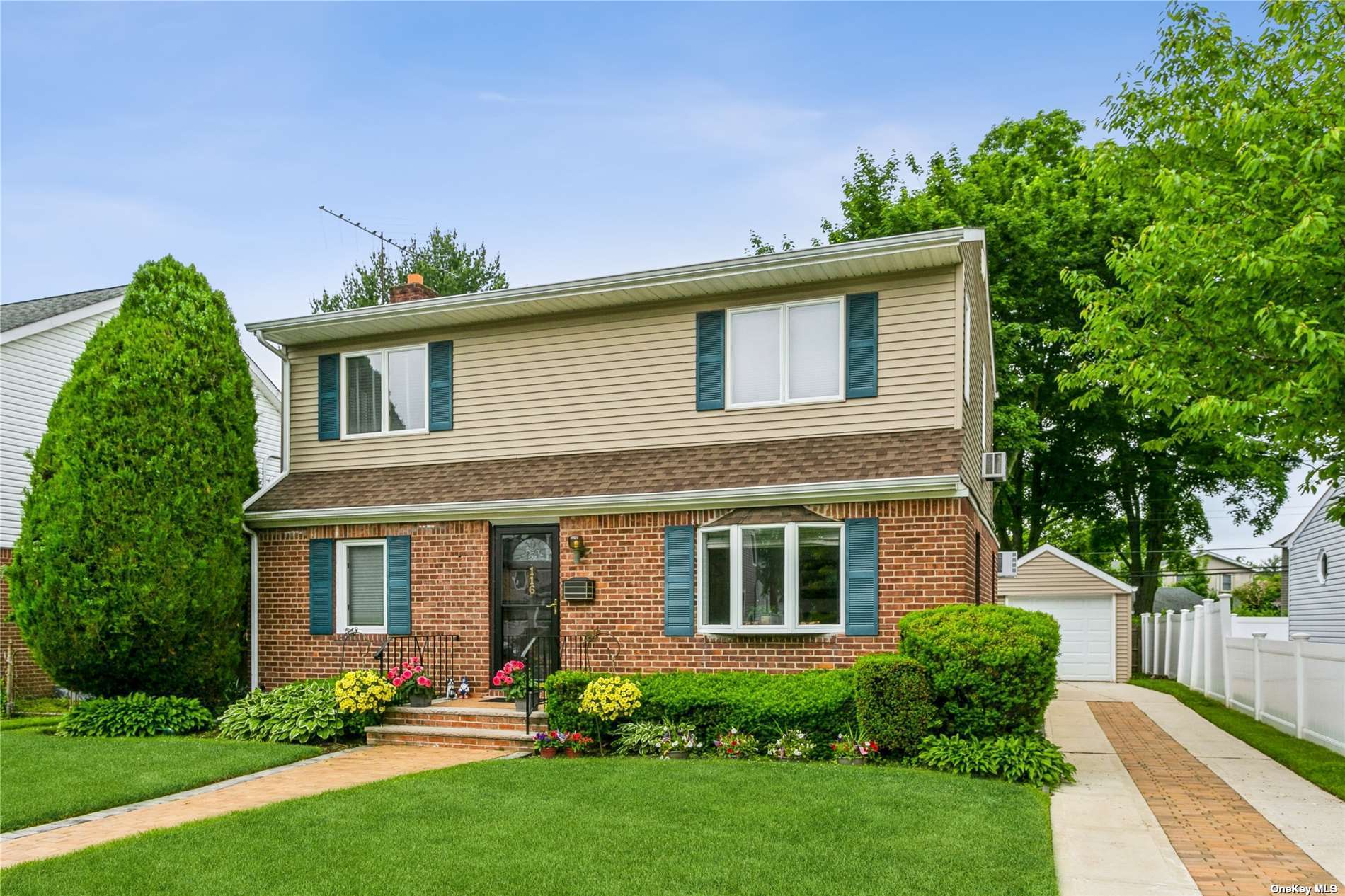 #1 photo, 116 Colonial Avenue, ナッソー郡 Williston Park , NY 11596