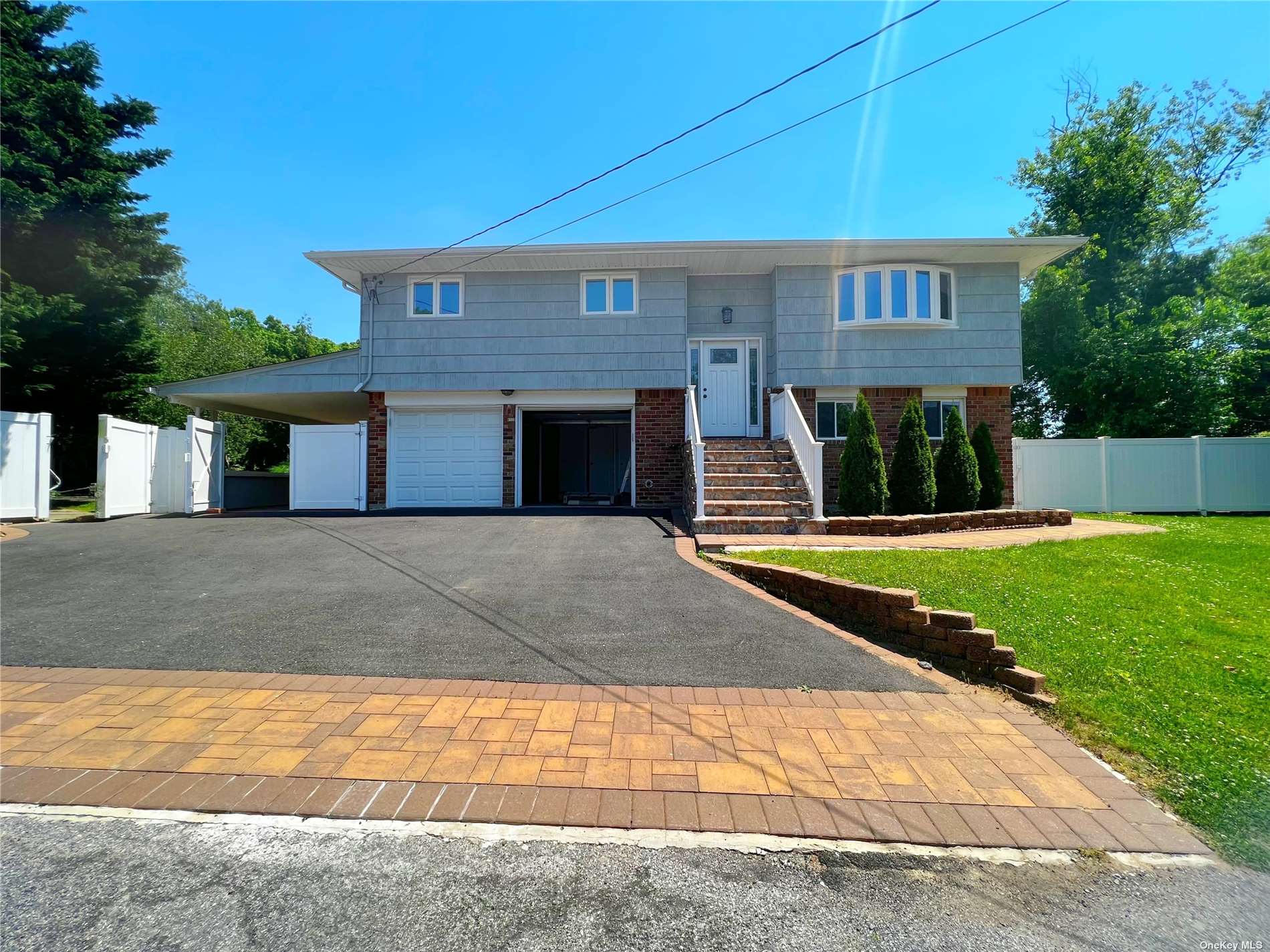 #1 photo, 6 Thorne Court, Bethpage , NY 11714