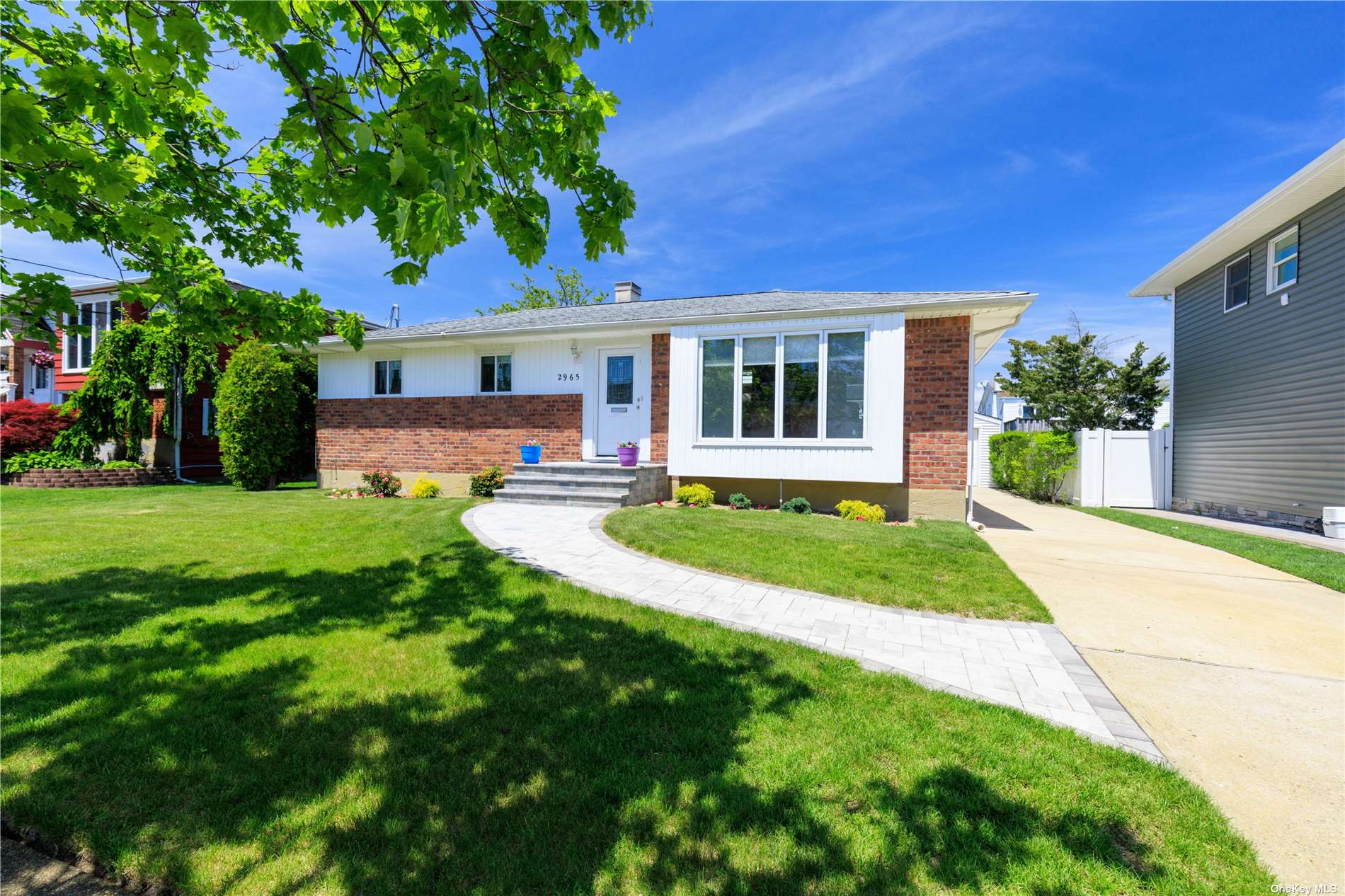 #1 photo, 2965 Seaford Court, Wantagh , NY 11793