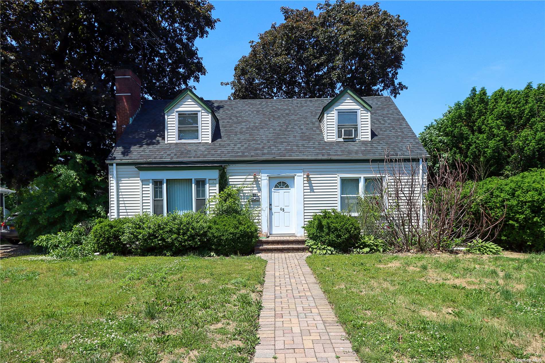 #1 photo, 45 Maple Avenue, নাসাউ কাউন্টি Westbury , NY 11590