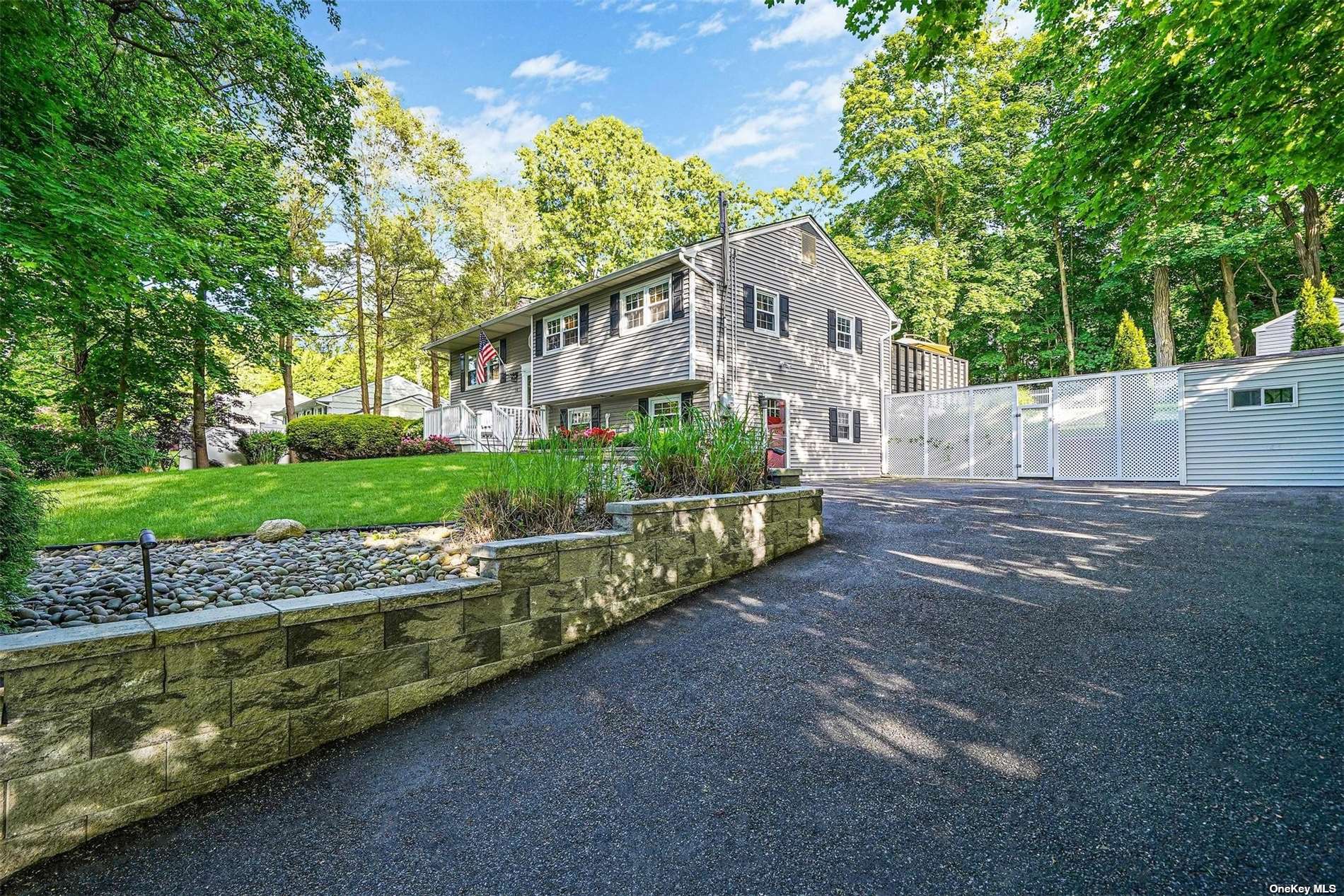 #1 photo, 14 Parsonage Road, East Setauket , NY 11733