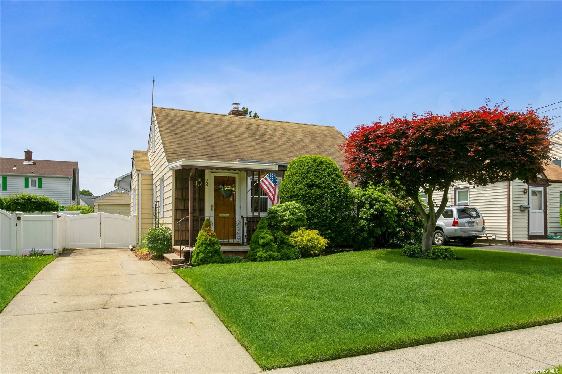 #1 photo, 23 Kent Street, ナッソー郡 New Hyde Park , NY 11040