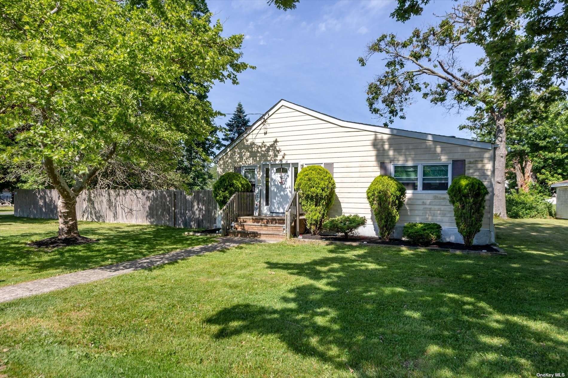 #1 photo, 107 Monroe Drive, Mastic Beach , NY 11951