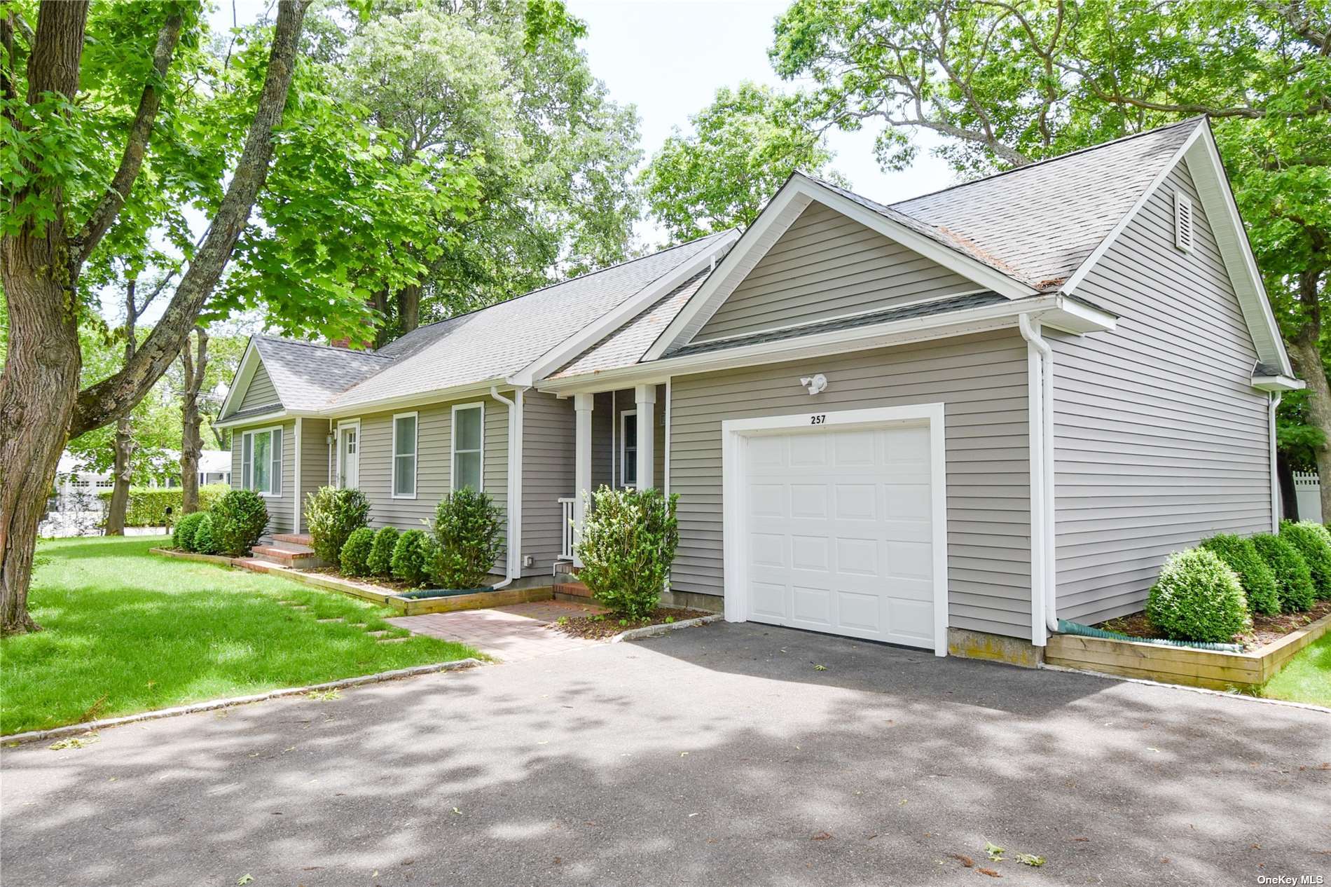 #1 photo, 257 Sunset Avenue, 東長島 汉普顿 Westhampton Beach , NY 11978