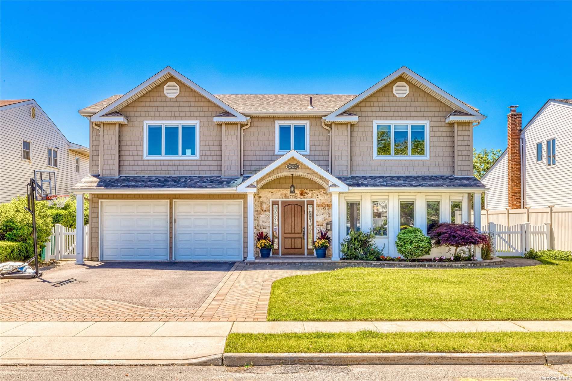 #1 photo, 2433 Halyard Drive, Merrick , NY 11566