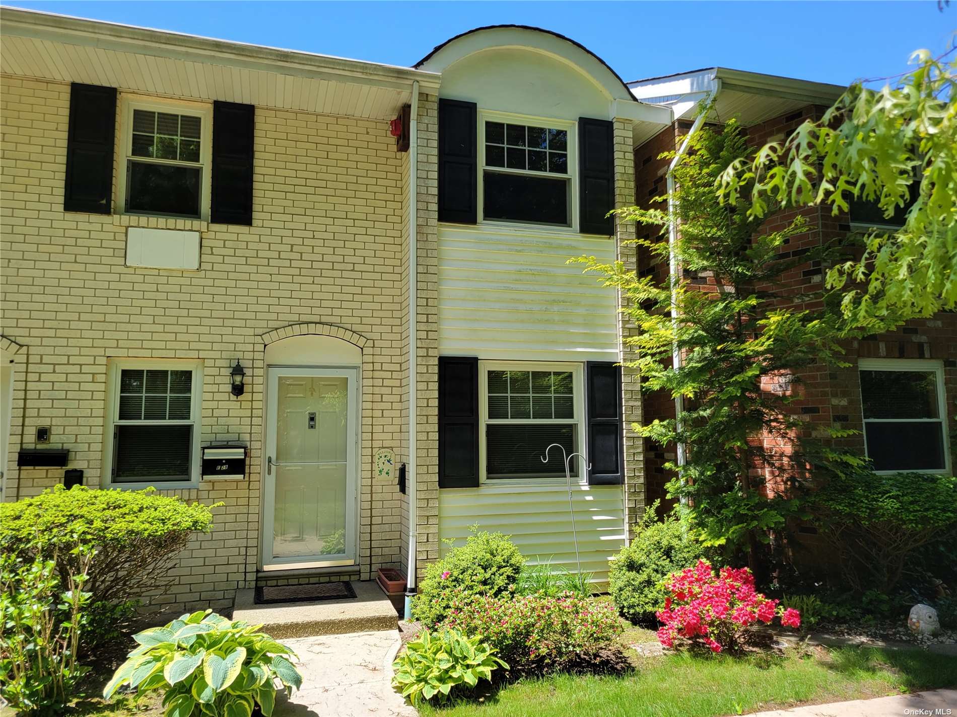 #1 photo, 14 Glen Hollow Drive, 東長島 Holtsville , NY 11742