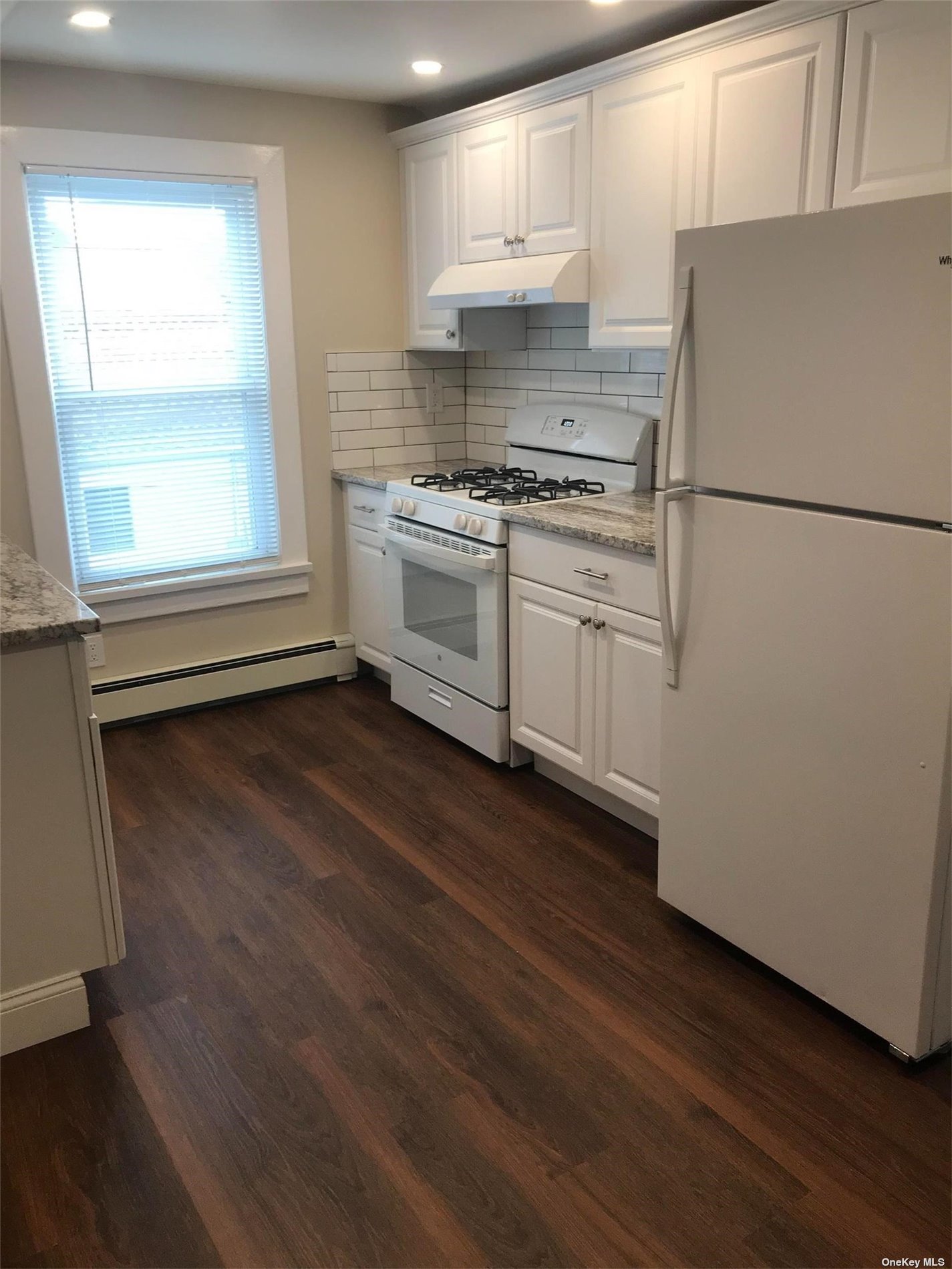 #1 photo, 37 Olive Street, سوفولك Huntington Station , NY 11746