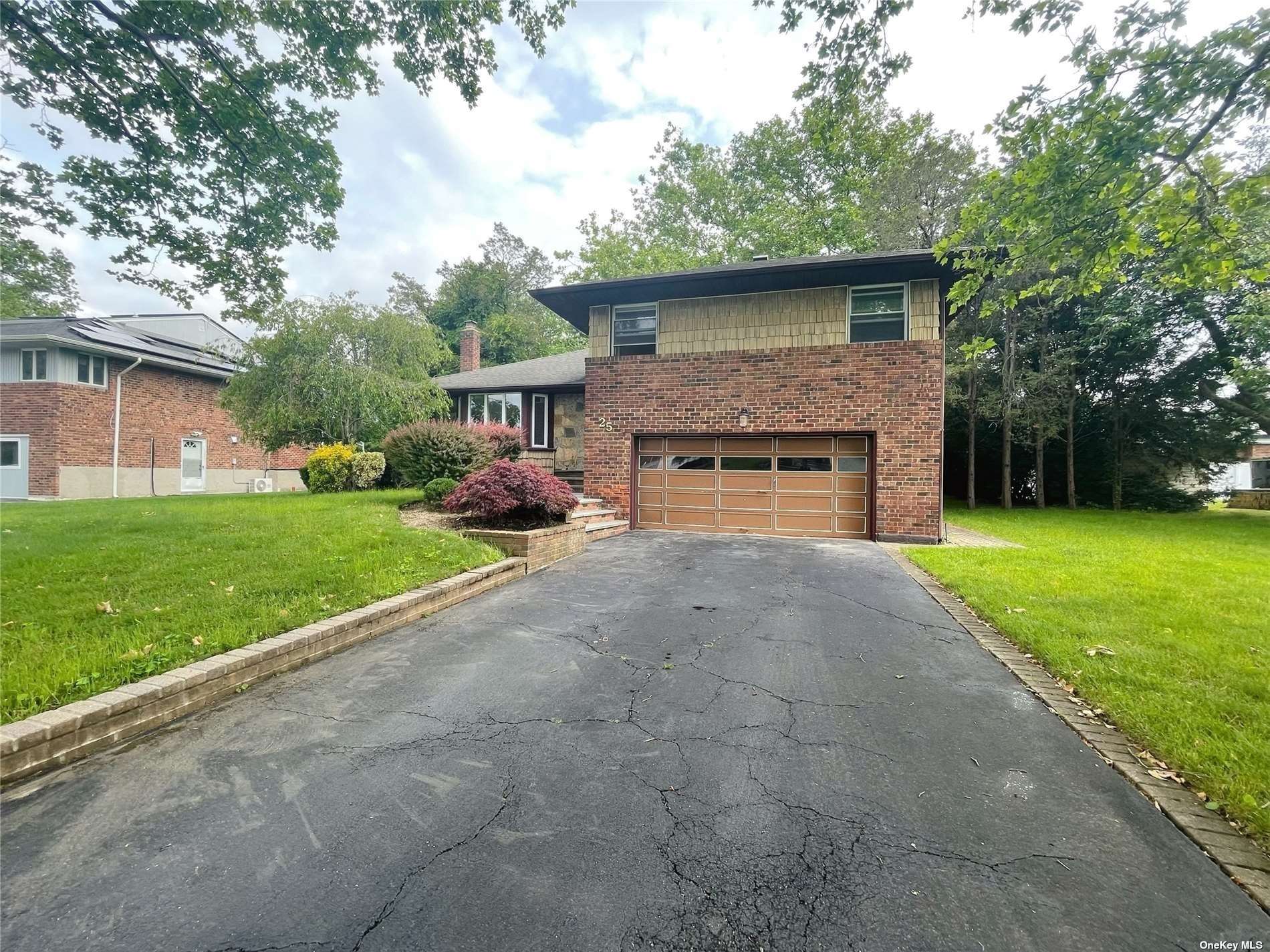 #1 photo, 25 Center Drive, 长岛 塞奥瑟 Syosset , NY 11791