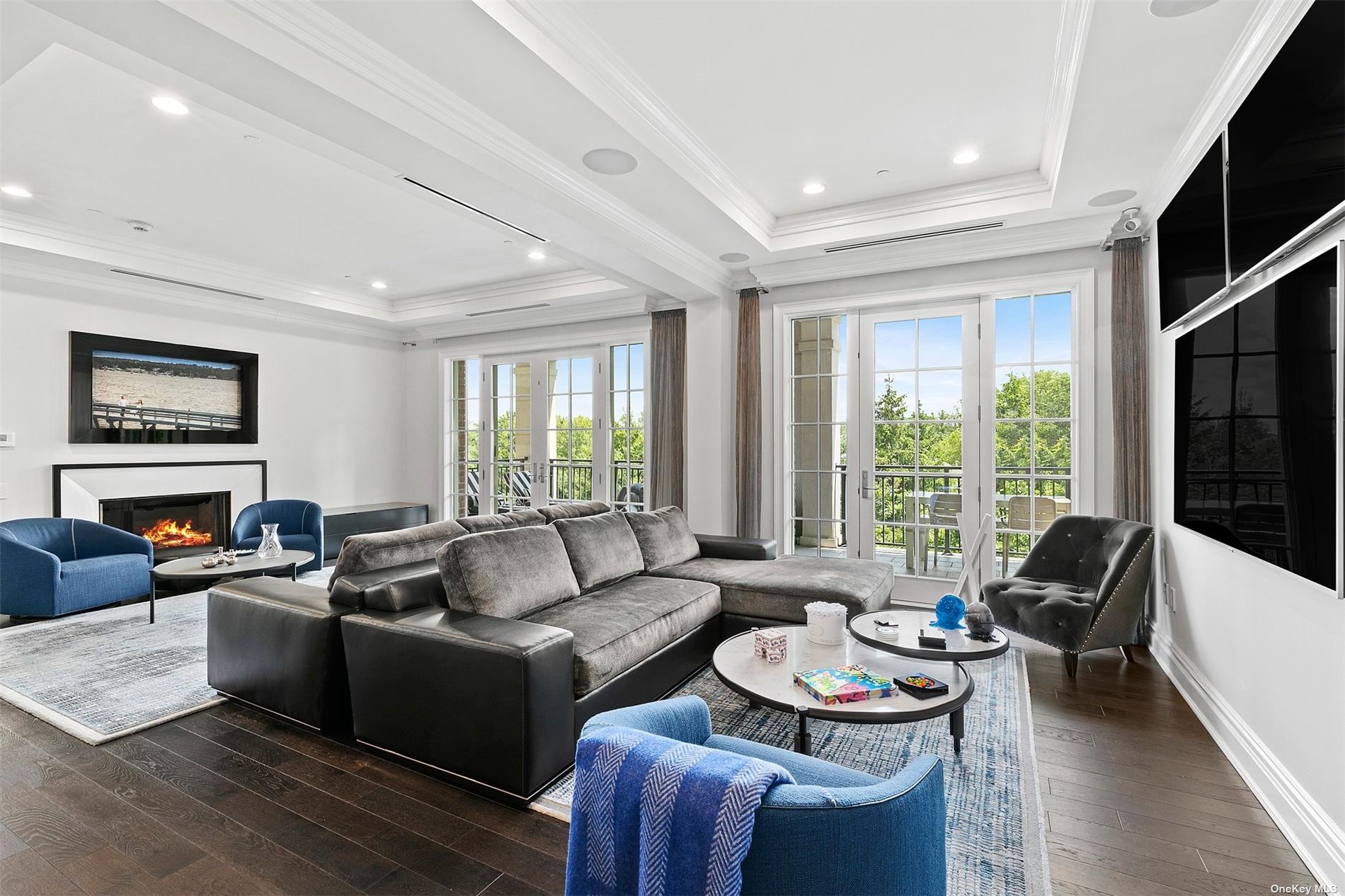 #1 photo, 2000 Royal Court, 長島 北丘 North Hills , NY 11040