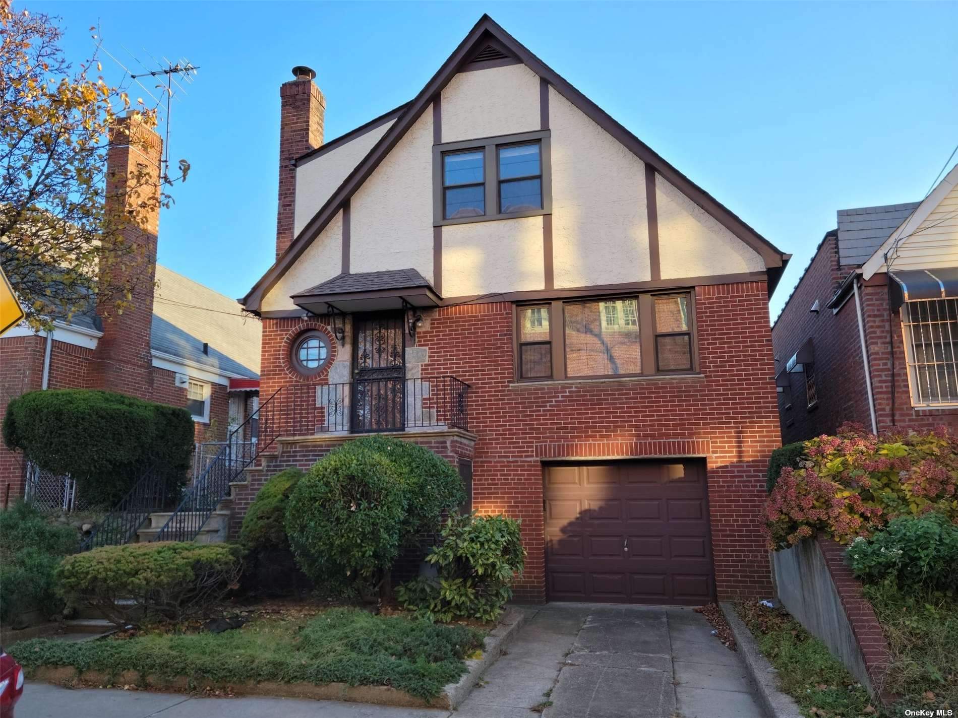 #1 photo, 136-22 58th Road, 法拉盛 Flushing , NY 11355