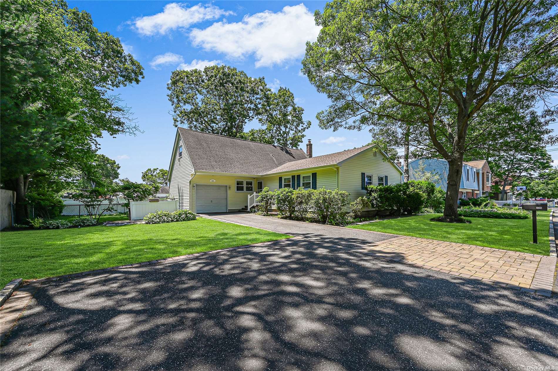 #1 photo, 226 Laverne Avenue, Holbrook , NY 11741