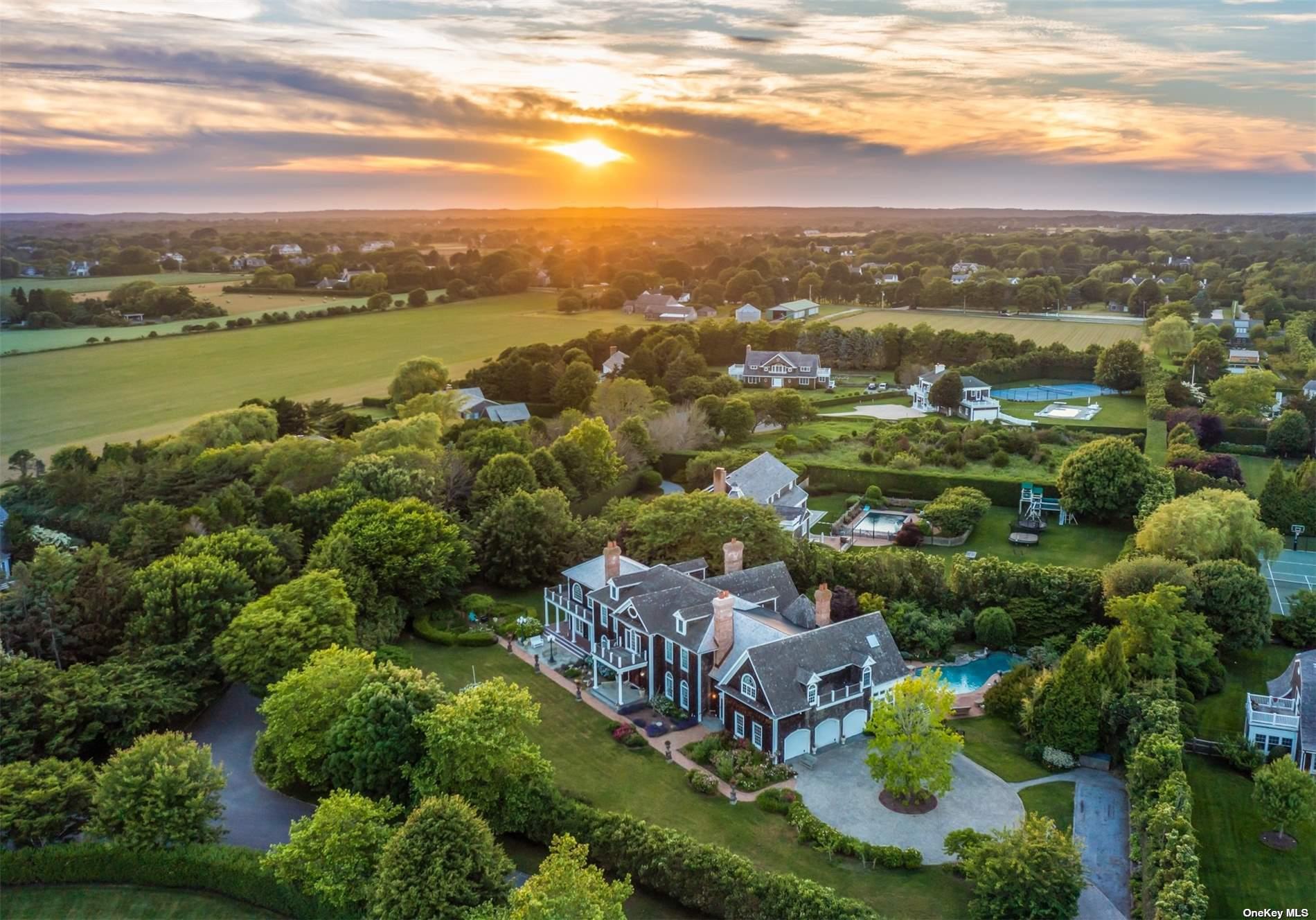 #1 photo, 1 Holden Court, سوفولك Sagaponack , NY 11962