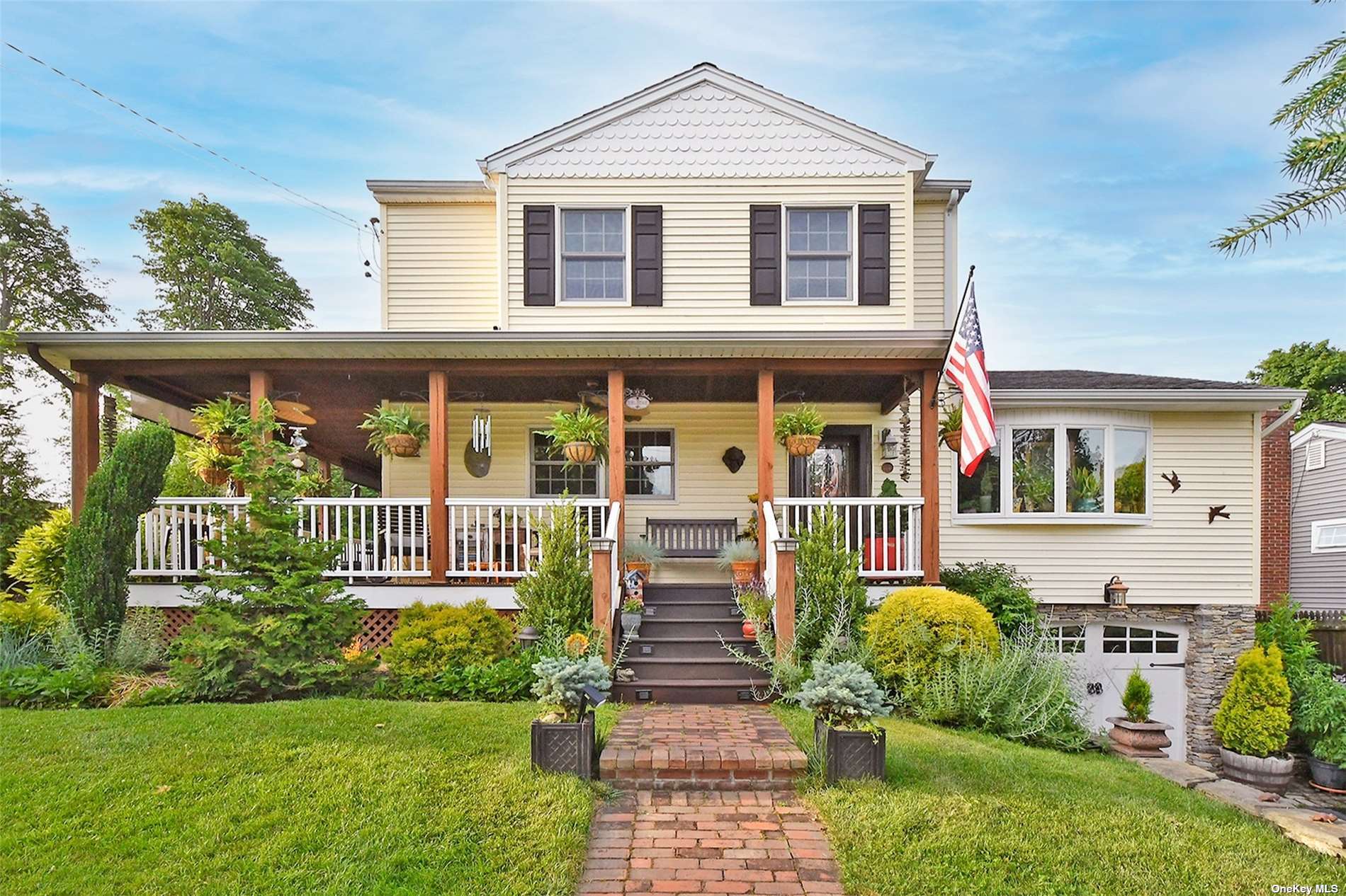 #1 photo, 14 Coles Place, Northport , NY 11768