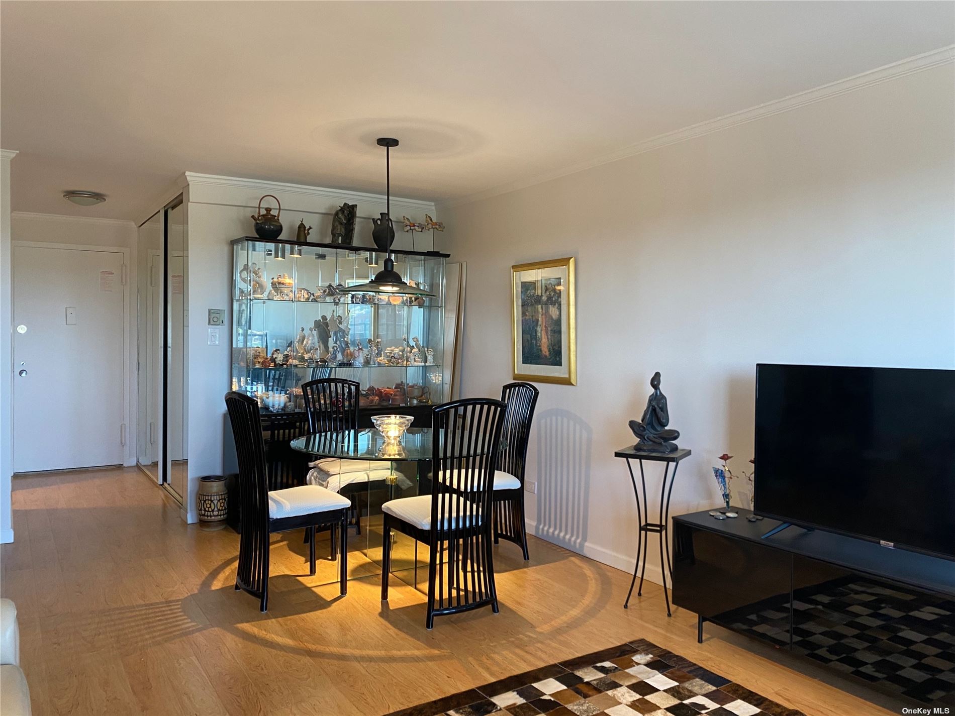 #1 photo, 18-15 215 Street, কুইন্‌স Bayside , NY 11360