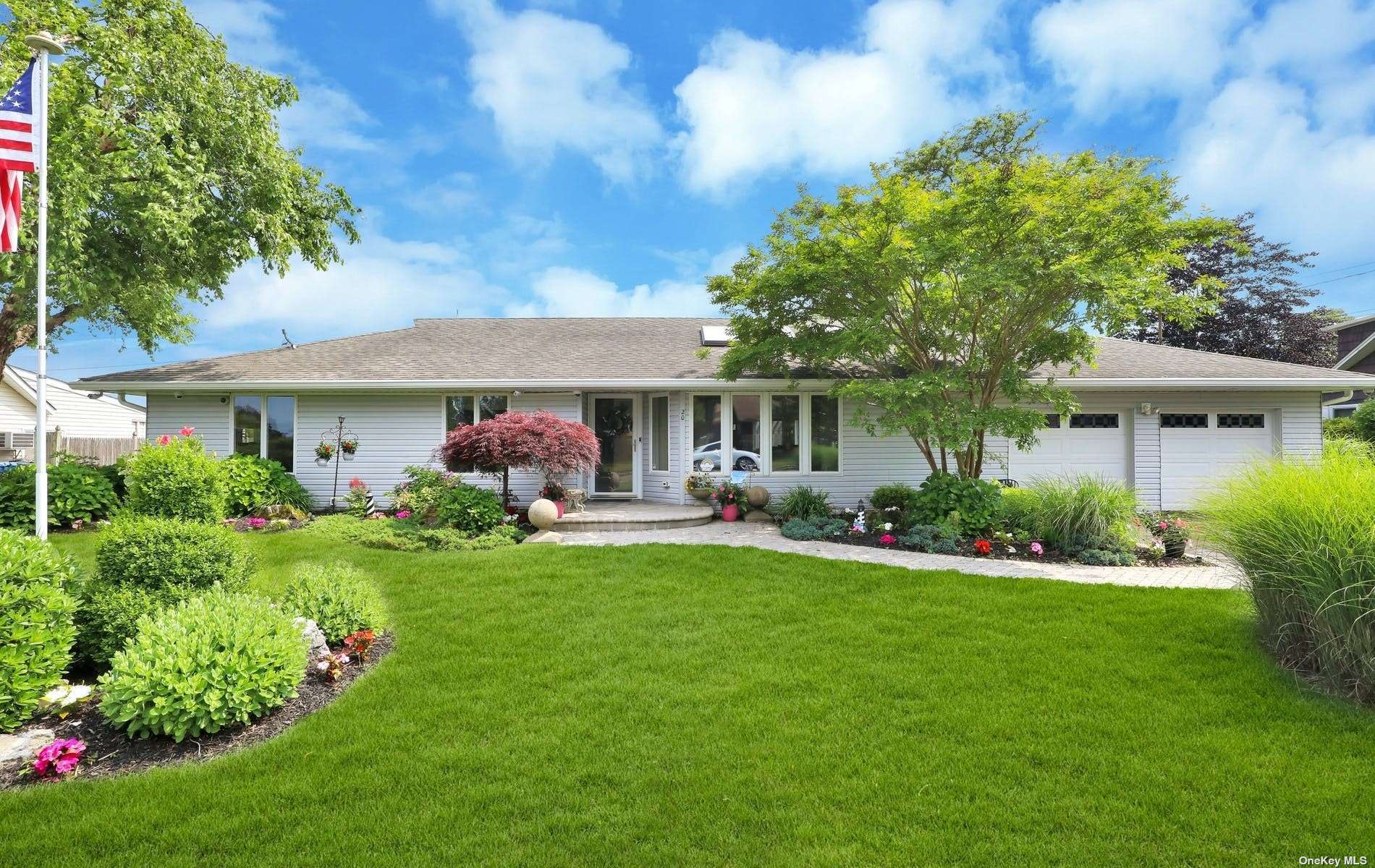 #1 photo, 20 Kittiwake Lane, Babylon , NY 11702