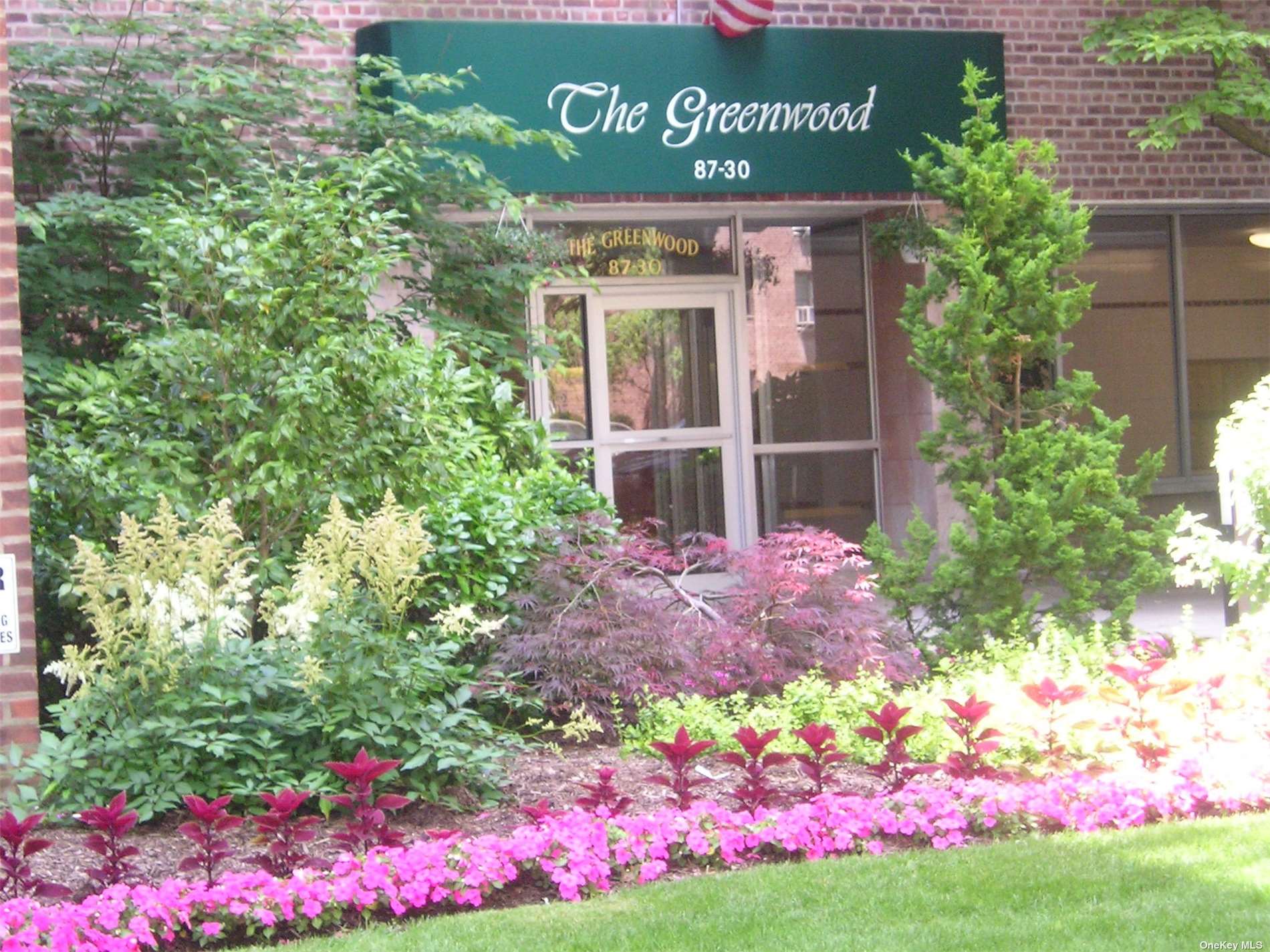 #1 photo, 87-30 204th Street, 皇后區 Hollis , NY 11423