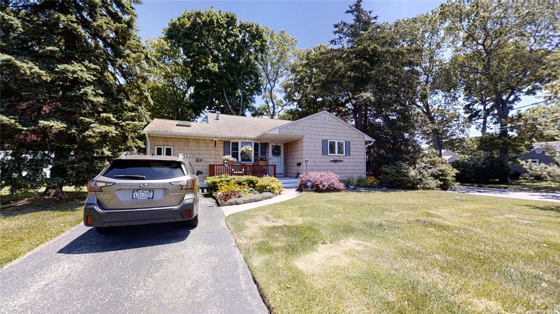 已售 44万 SOLD 101 Broadway Avenue, 东长岛 Sayville , NY 11782 MLS