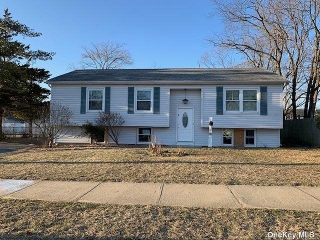 #1 photo, 37 Poplar, सफ़ोक काउंटी Central Islip , NY 11722