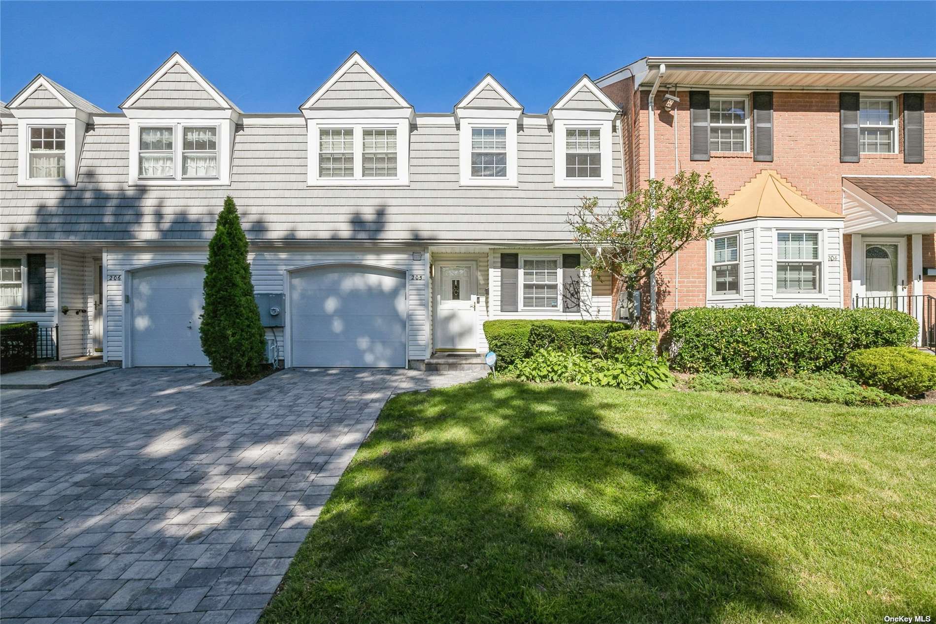 #1 photo, 205 Palo Alto Drive, ナッソー郡 Plainview , NY 11803