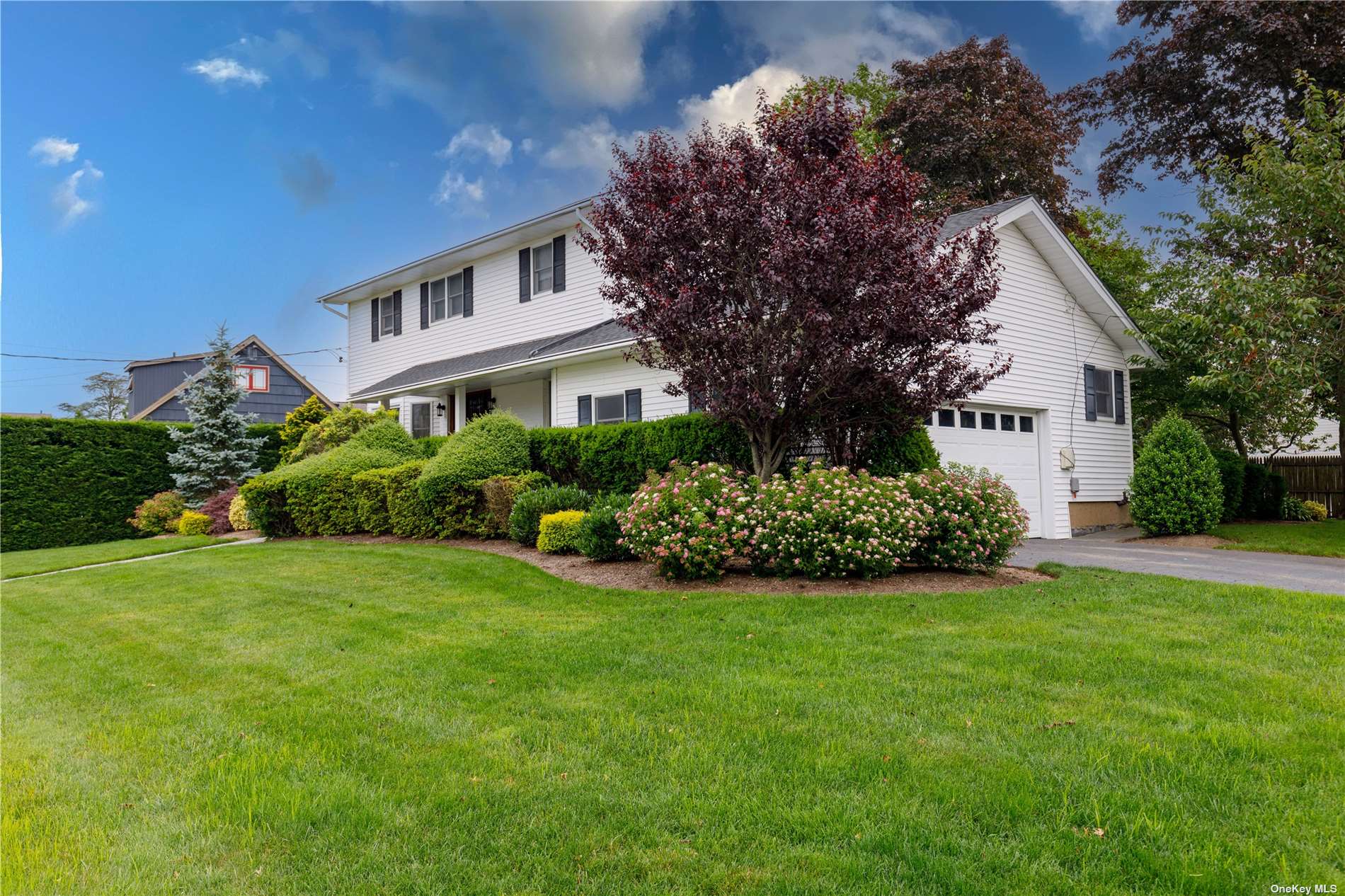 #1 photo, 100 Sunset Boulevard, Massapequa , NY 11758