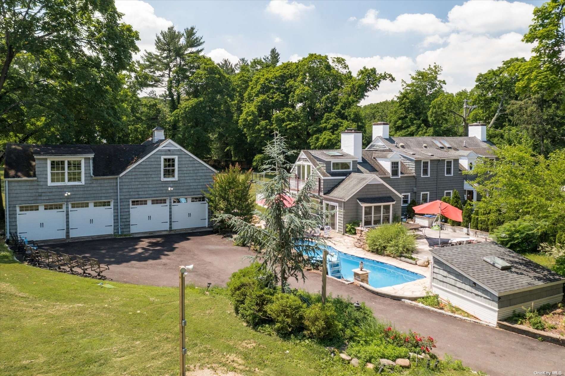 #1 photo, 365 Cedar Swamp Road, 长岛 老布鲁克维尔  Old Brookville , NY 11545