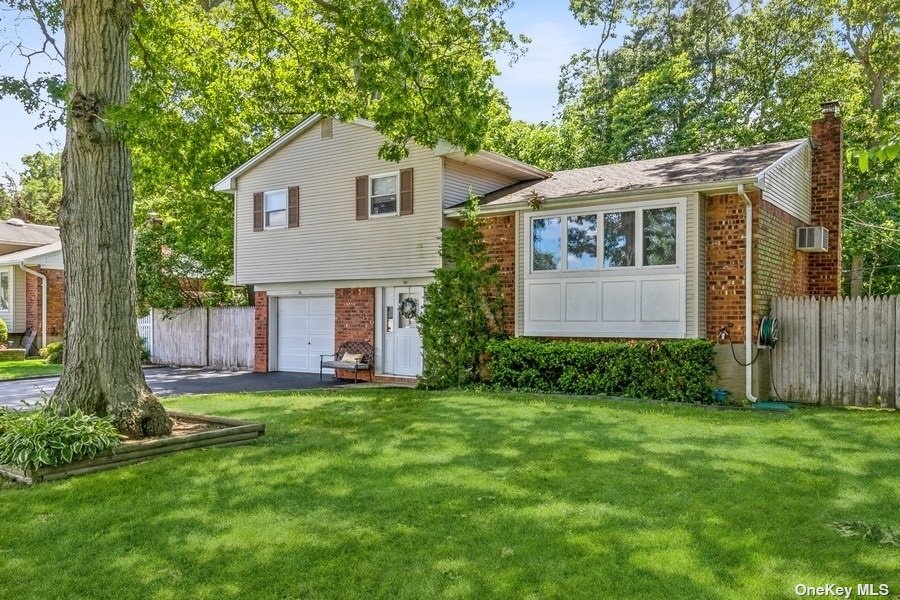 #1 photo, 20 Linda Lane, Commack , NY 11725