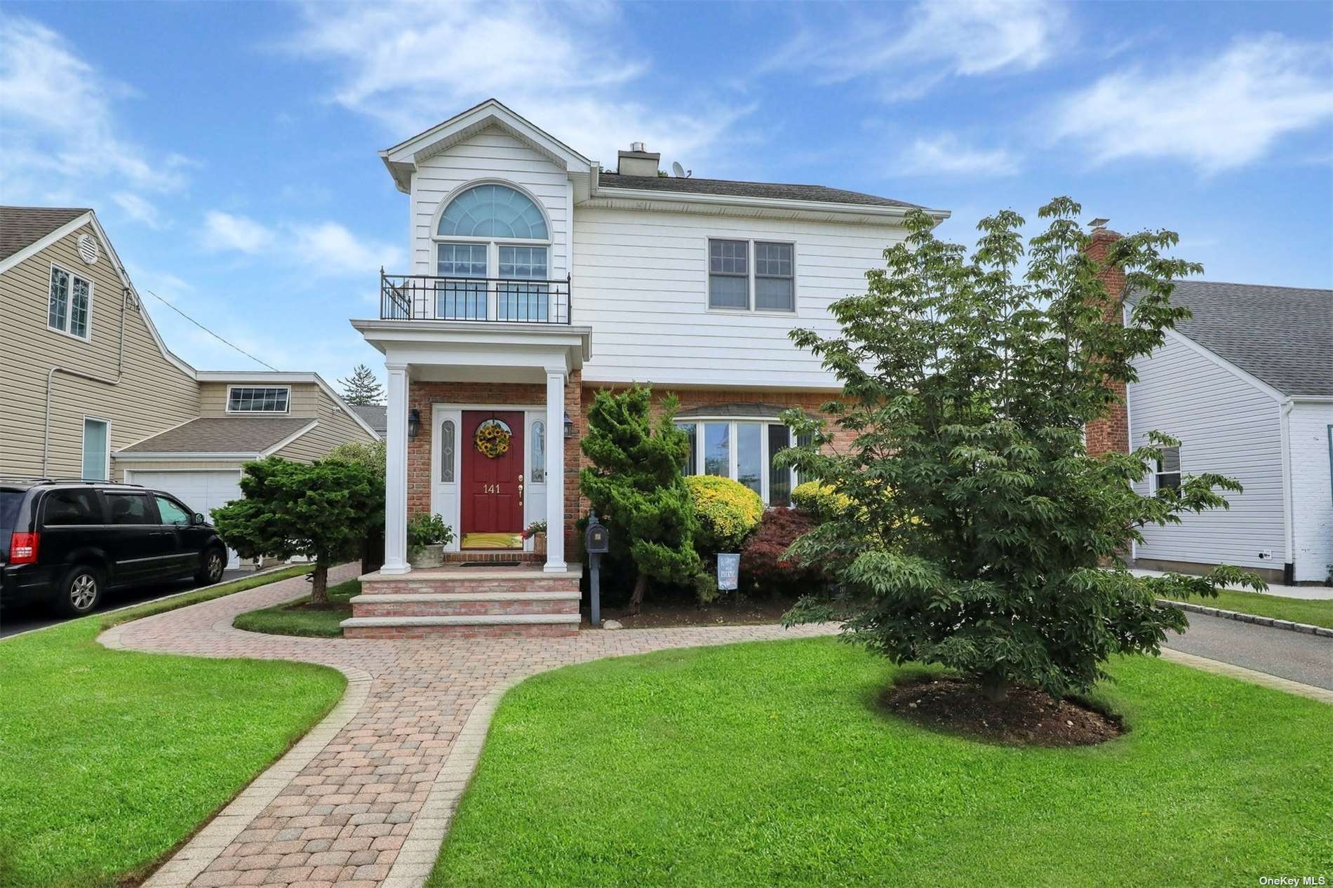 #1 photo, 141 Cornwell Avenue, ナッソー郡 Williston Park , NY 11596