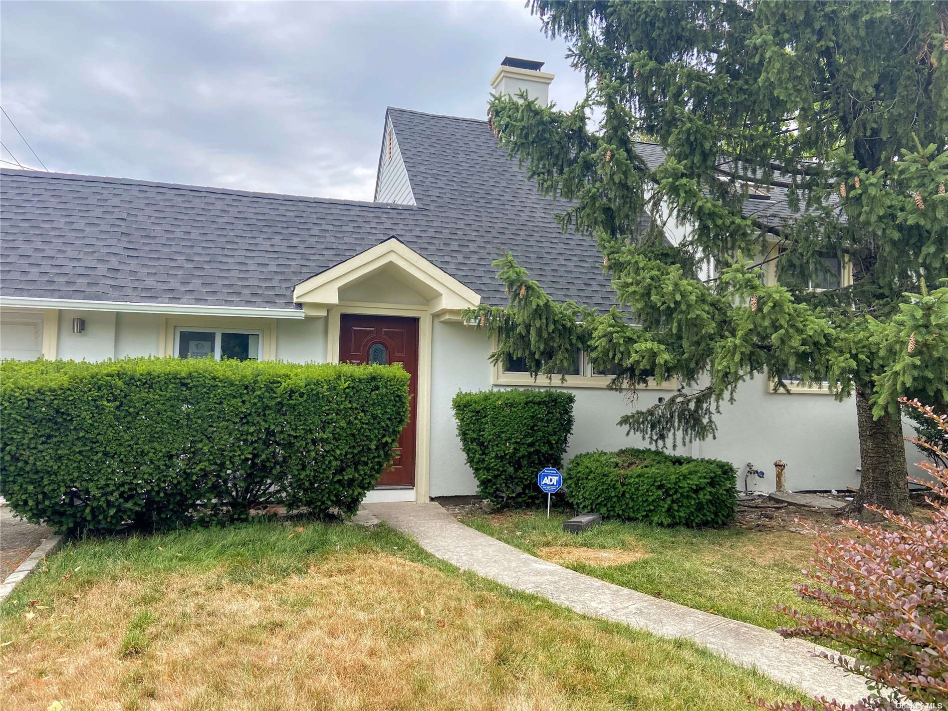 #1 photo, 2 Horn Lane, 長島 Hicksville , NY 11801