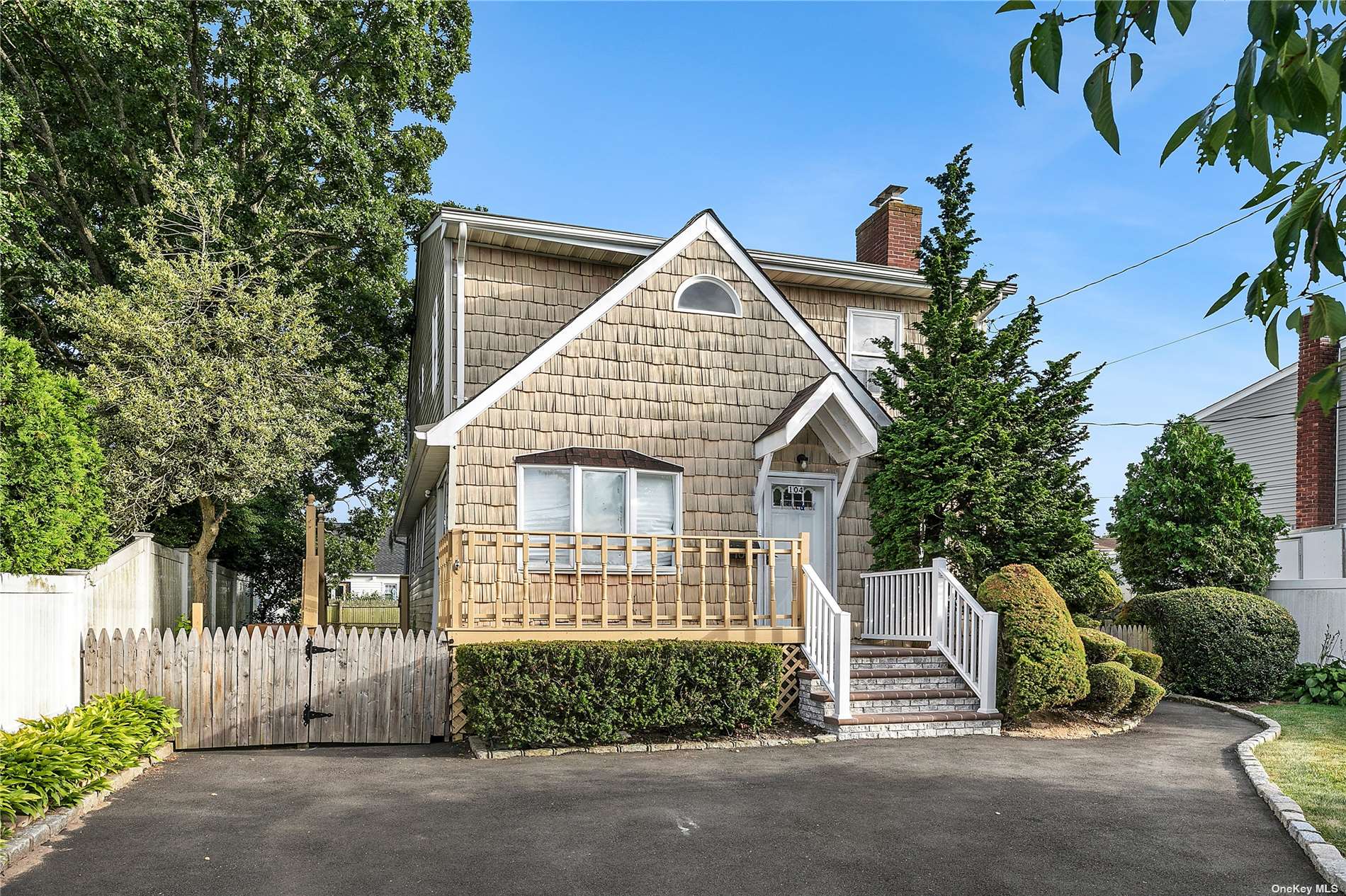 #1 photo, 104 Lockwood Avenue, 长岛 Farmingdale , NY 11735