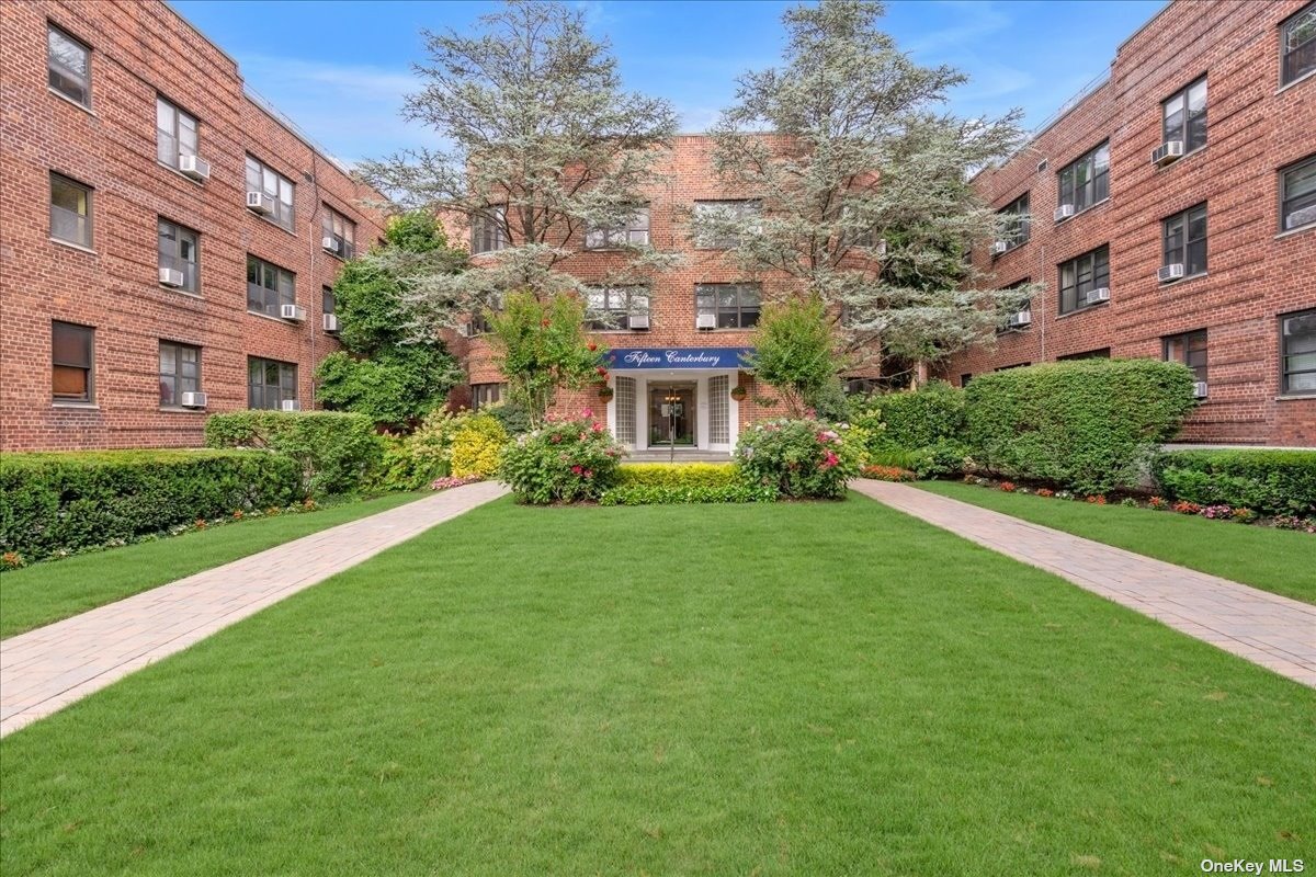 #1 photo, 15 Canterbury Road, 長島 大頸 Great Neck , NY 11021