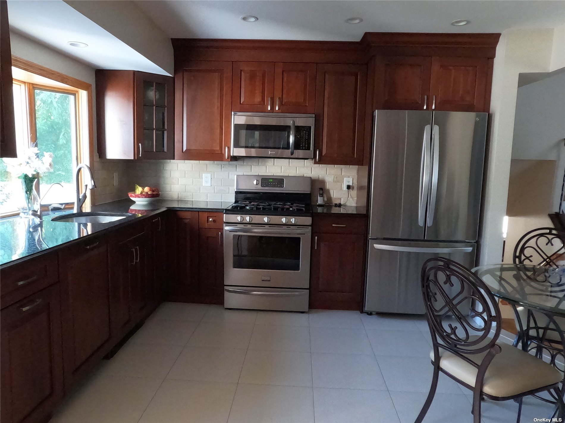 #1 photo, 120 N Cedar Street, 長島 Massapequa , NY 11758