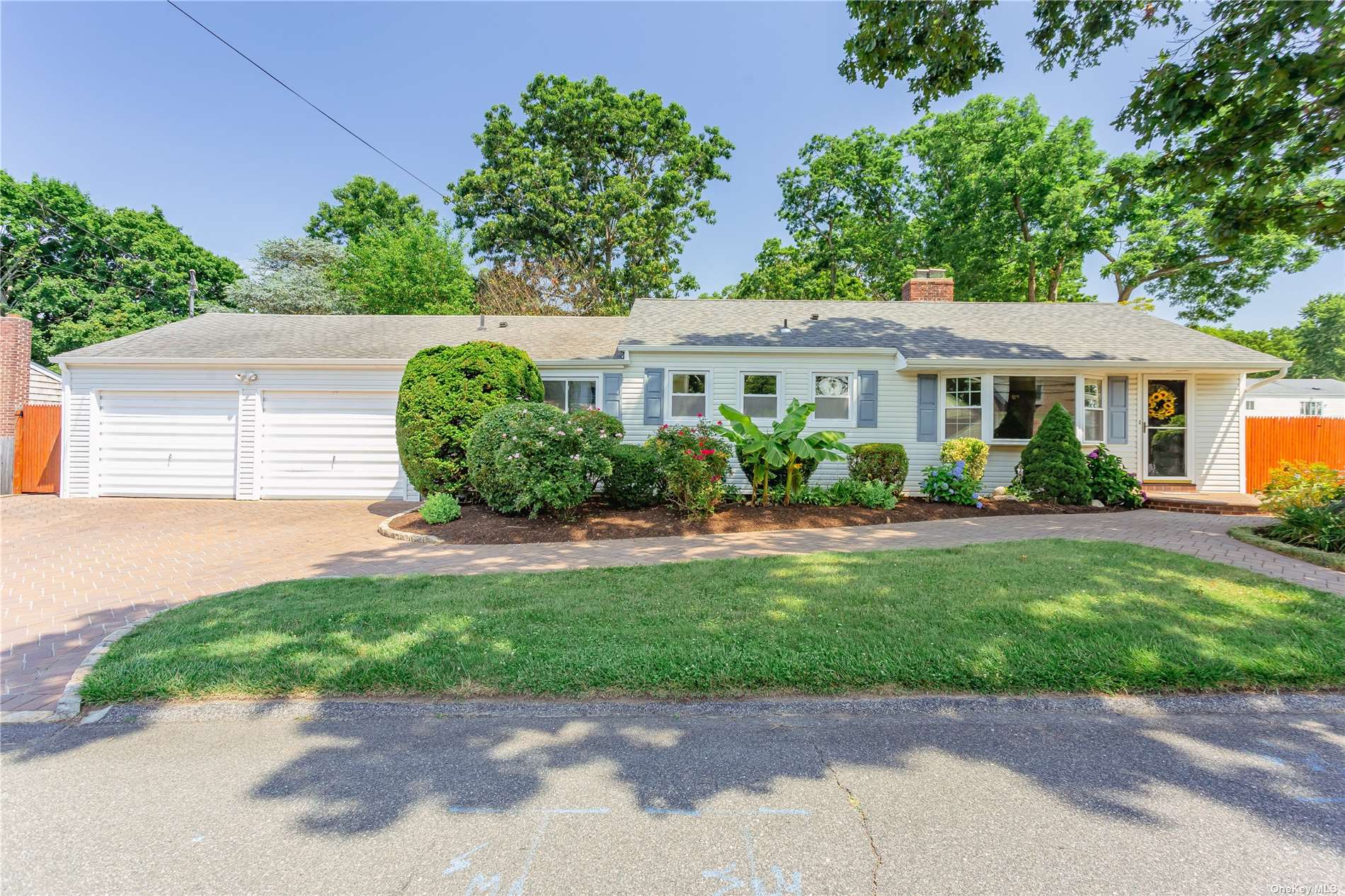 #1 photo, 35 Vermont Street, Melville , NY 11747