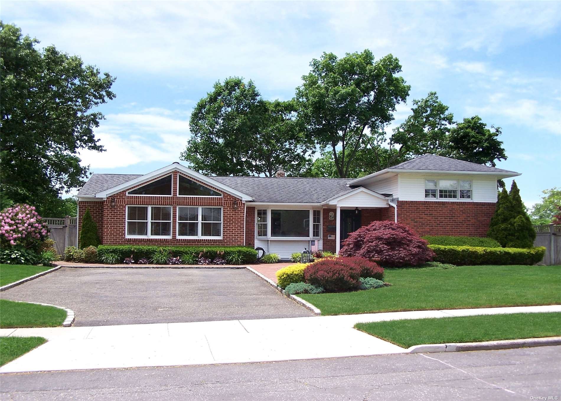 #1 photo, 18 Putnam Court, Commack , NY 11725