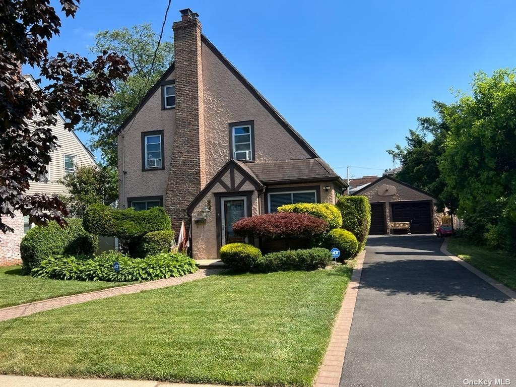 #1 photo, 20 Hedgeway, 长岛 Hempstead , NY 11550