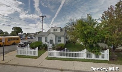 #1 photo, 3124 Royal Avenue, 長島 Oceanside , NY 11572