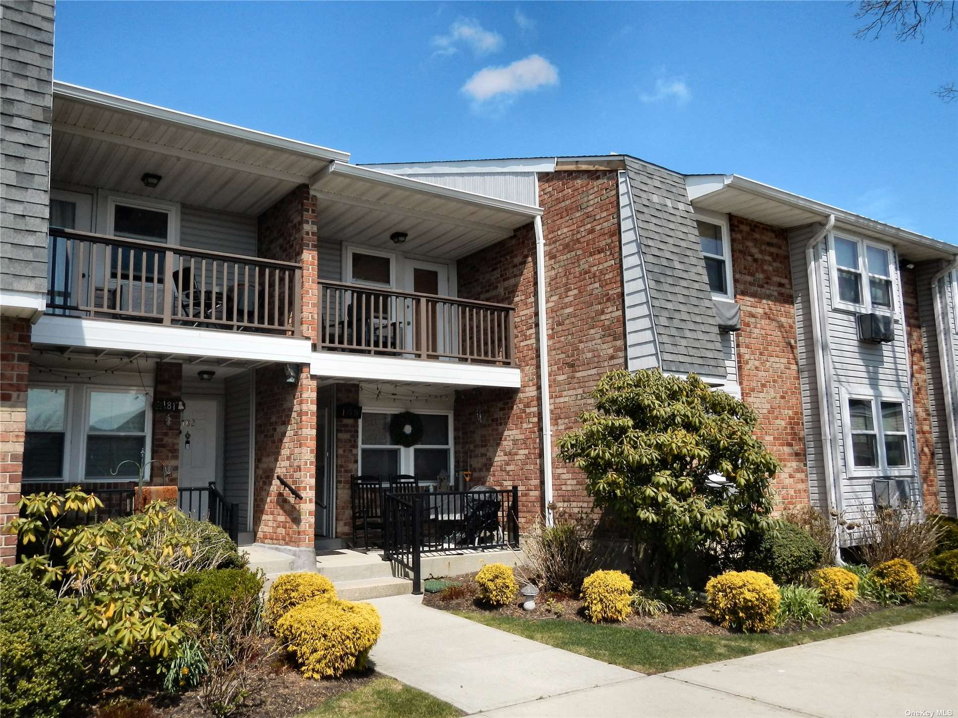 #1 photo, 186 Millard Avenue, West Babylon , NY 11704