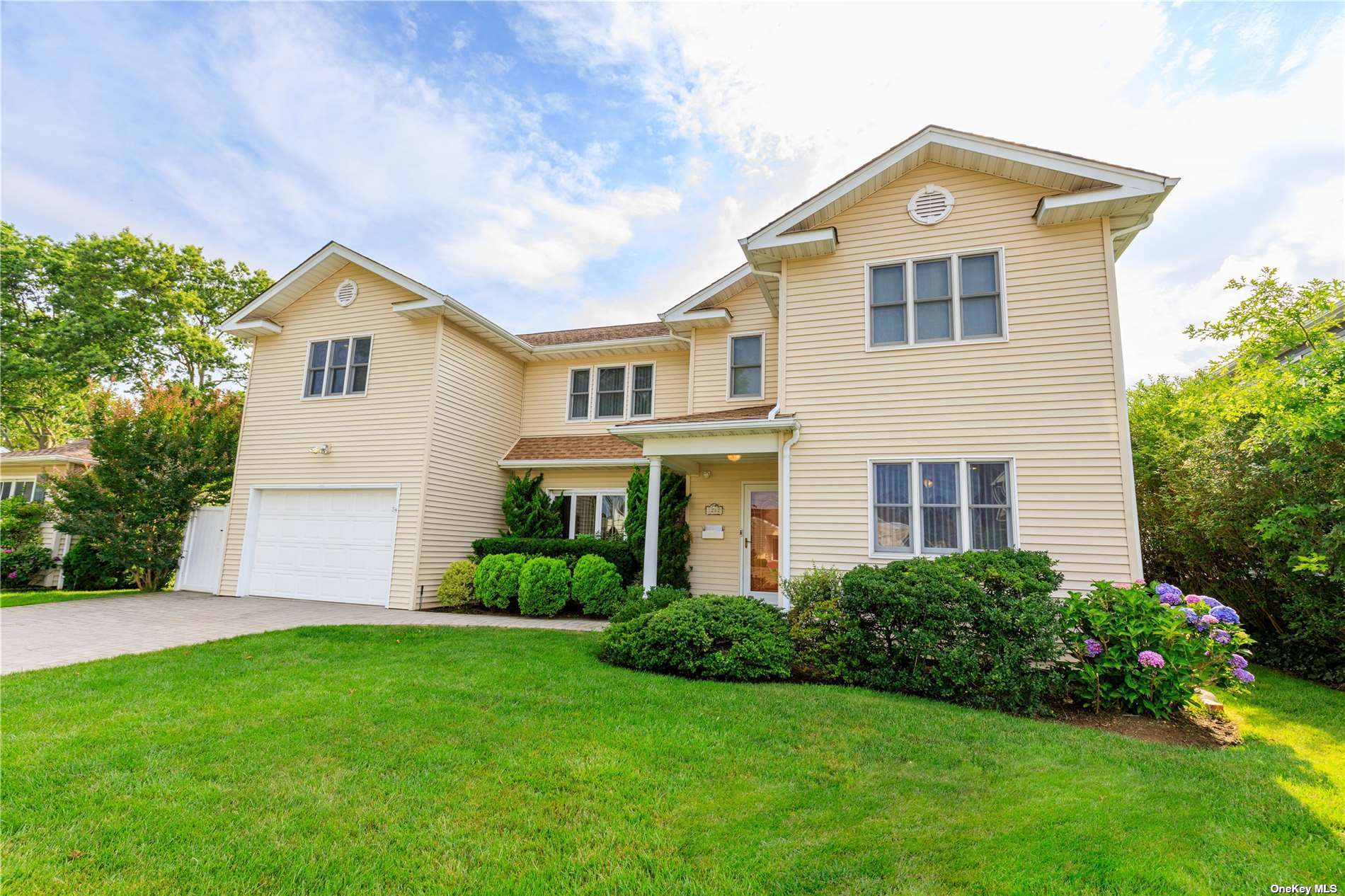 #1 photo, 1282 Pleasant Road, Wantagh , NY 11793