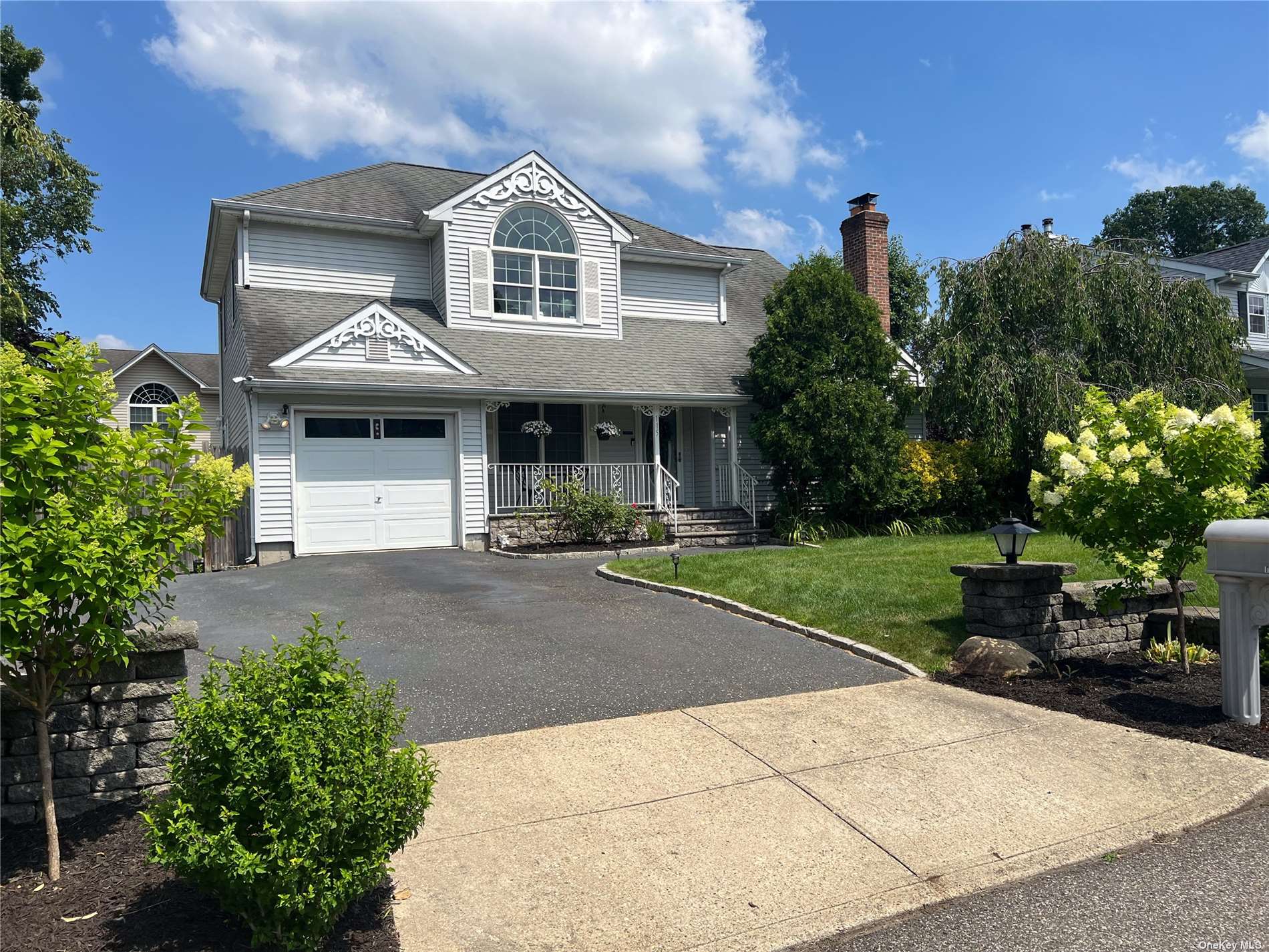 #1 photo, 115 7th Avenue, מחוז סאפוק Holtsville , NY 11742