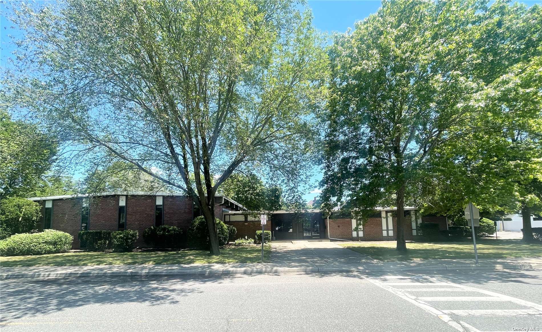 #1 photo, 11 Collins Avenue, Sayville , NY 11782