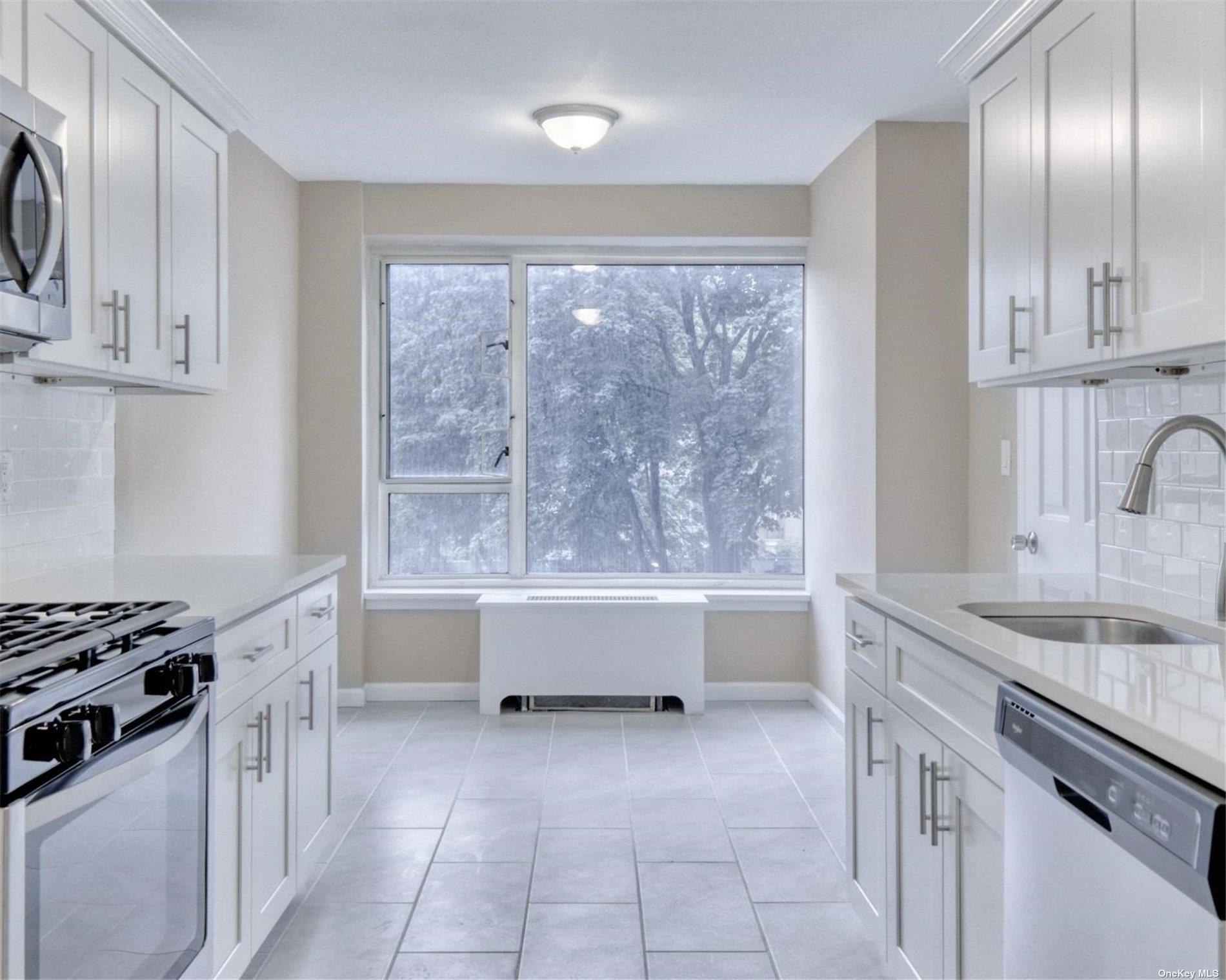 #10 photo, 166-25 Powells Cove Boulevard, クイーンズ区 Beechhurst , NY 11357