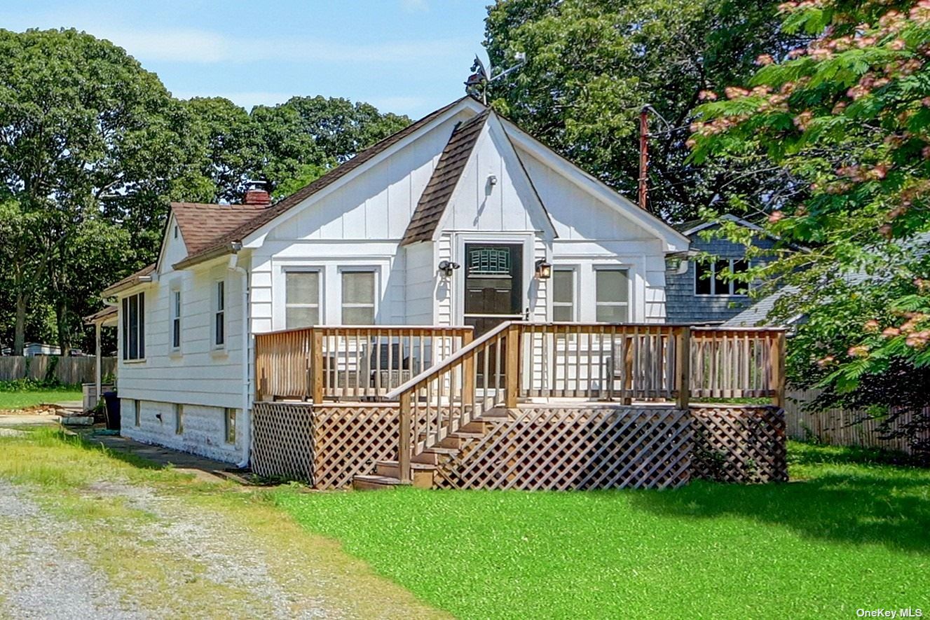 #1 photo, 15 Rose Place, サフォーク郡 Selden , NY 11784