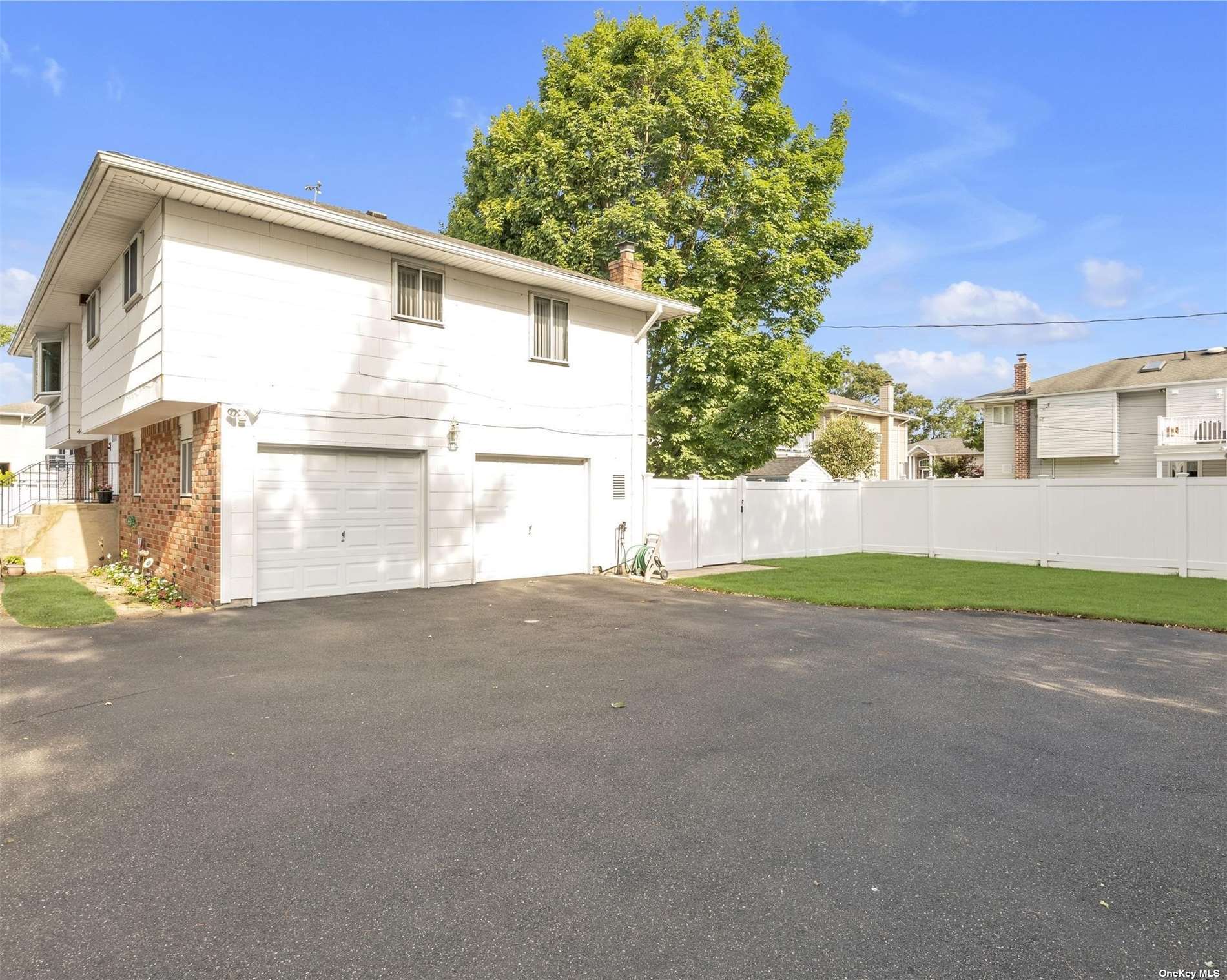 #1 photo, 4030 Hicksville Court, Seaford , NY 11783