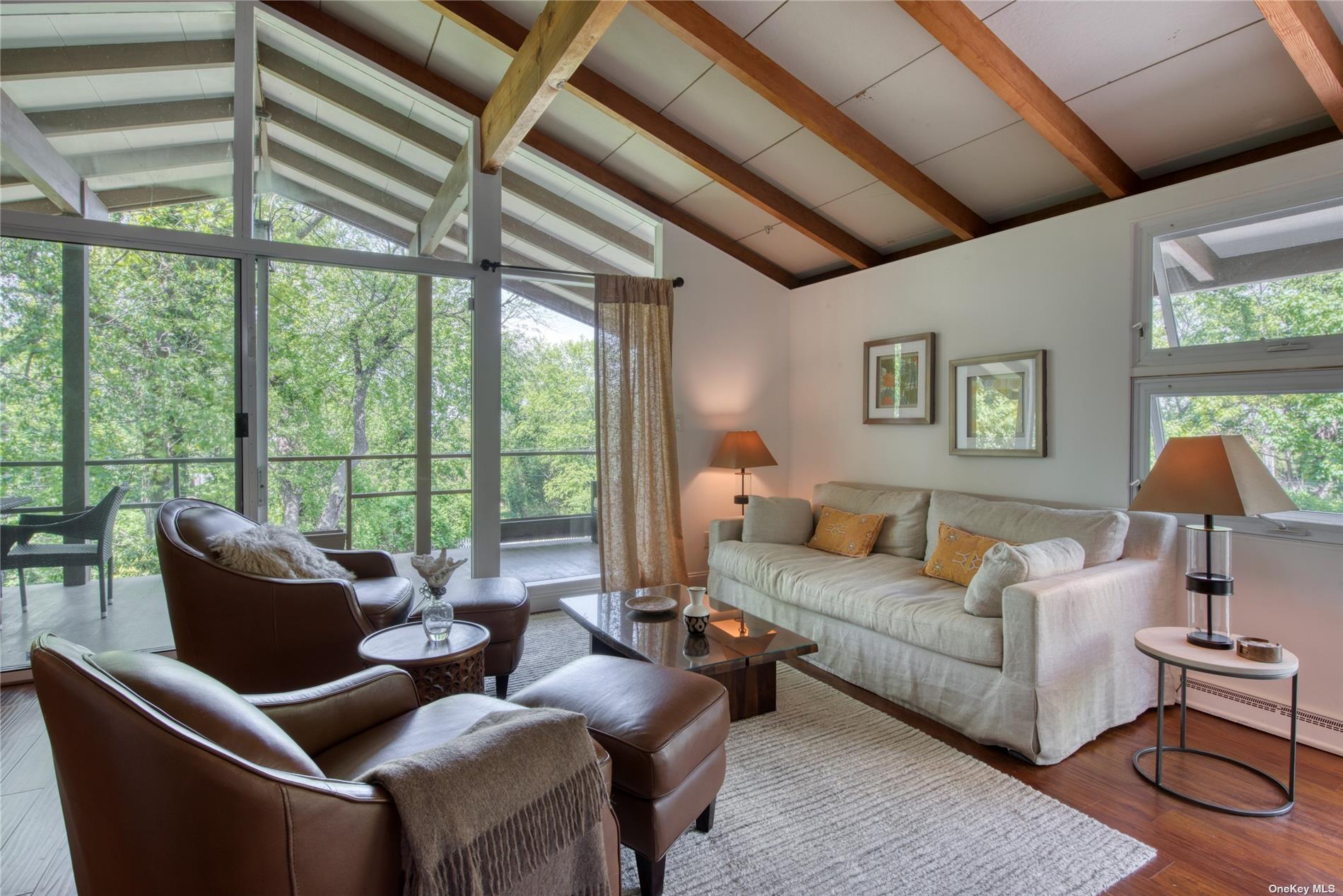 #1 photo, 1620 Aquaview Avenue, 东长岛 East Marion , NY 11939