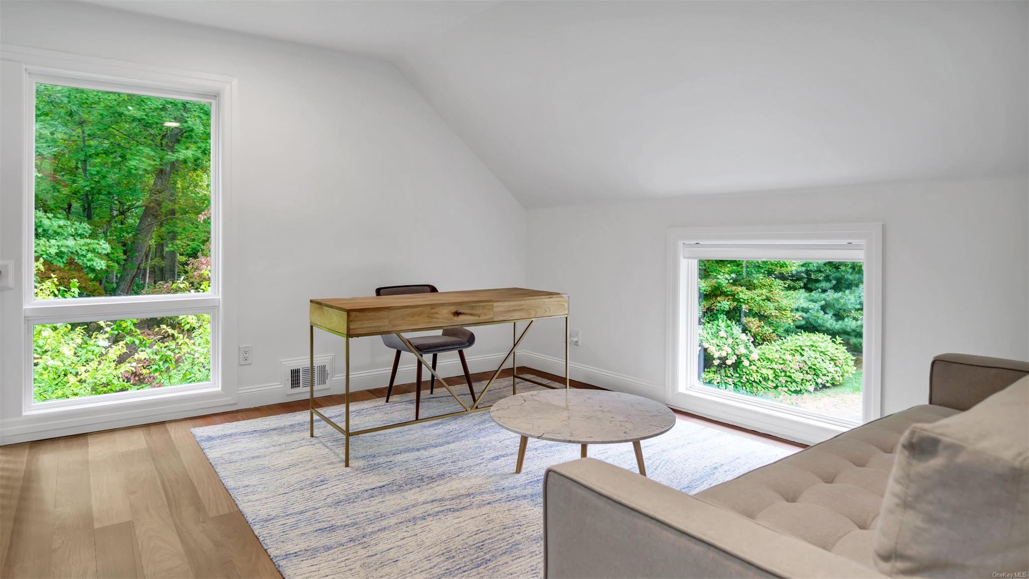 #19 photo, 4 Scrimshaw Drive, サフォーク郡 Southampton , NY 11968