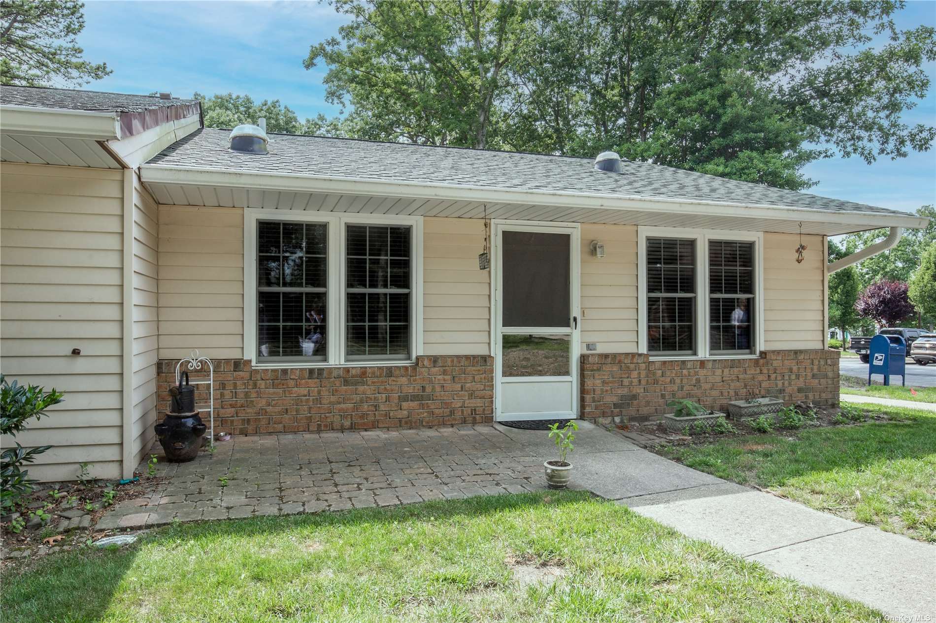 #1 photo, 480 Fairway, 东长岛 Ridge , NY 11961