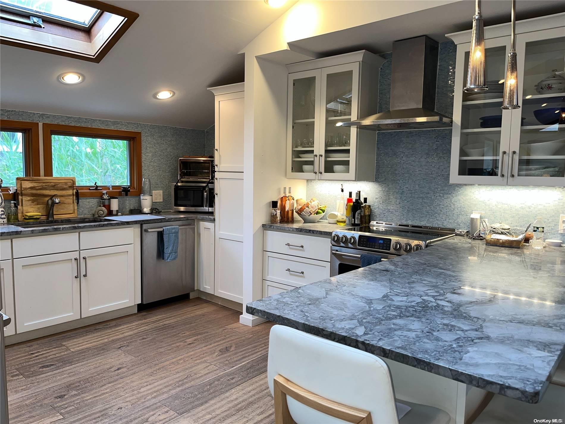 #5 photo, 197 Cottage Walk, Ocean Beach , NY 11770