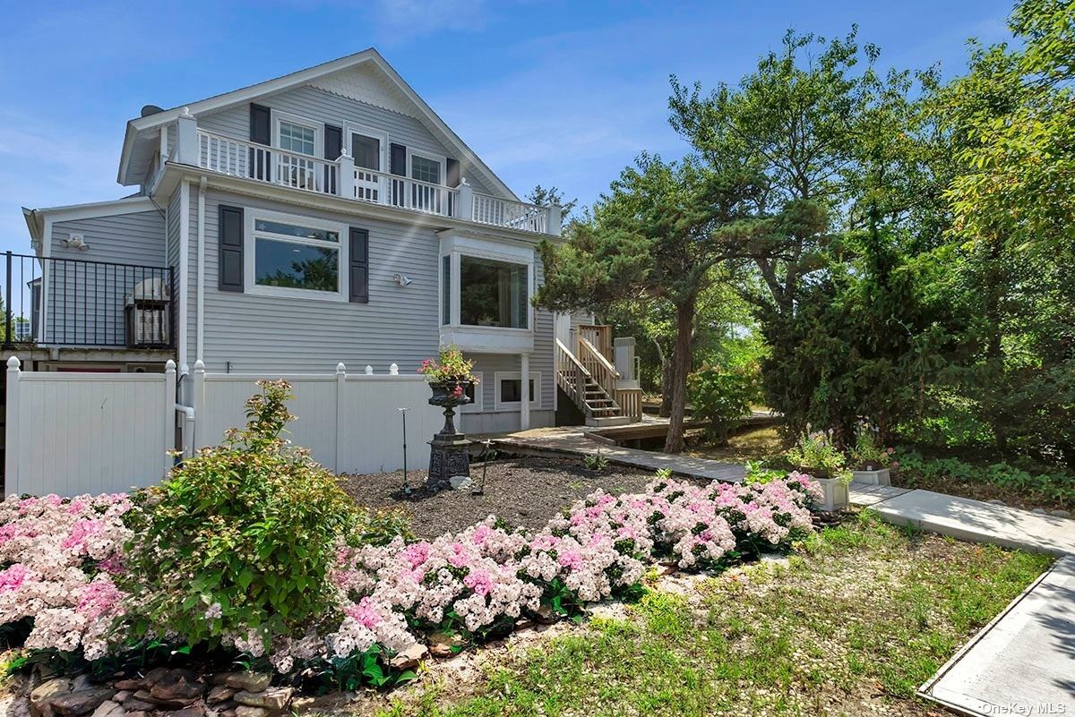 #1 photo, 32 Sandy Drive, 롱 아일랜드 Oak Beach , NY 11702