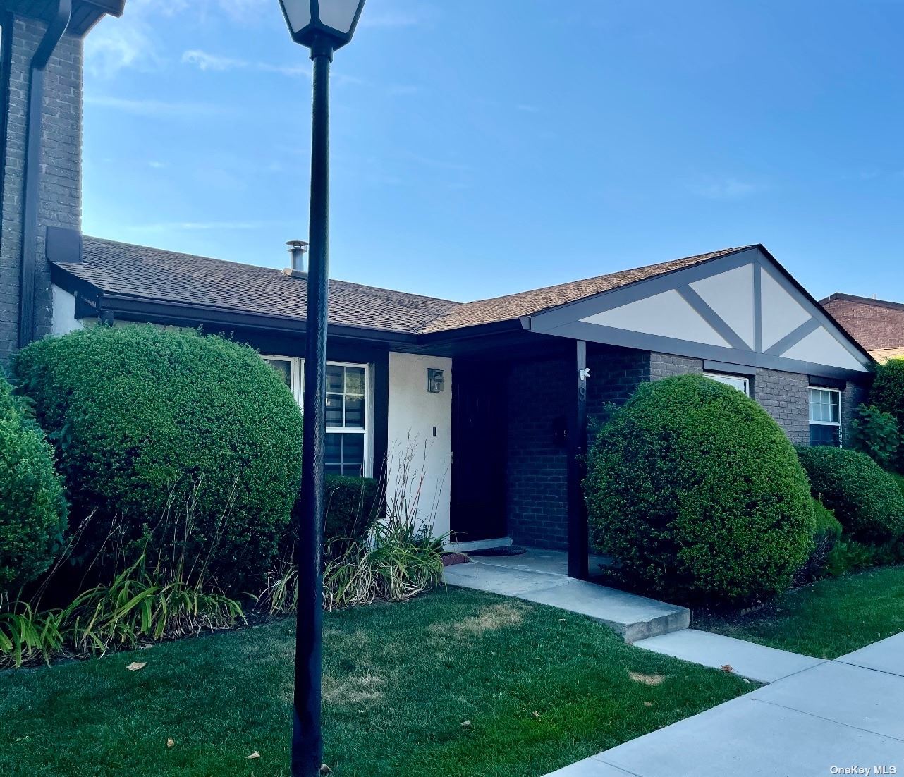 #1 photo, 9 Sunhollow Court, सफ़ोक काउंटी Deer Park , NY 11729