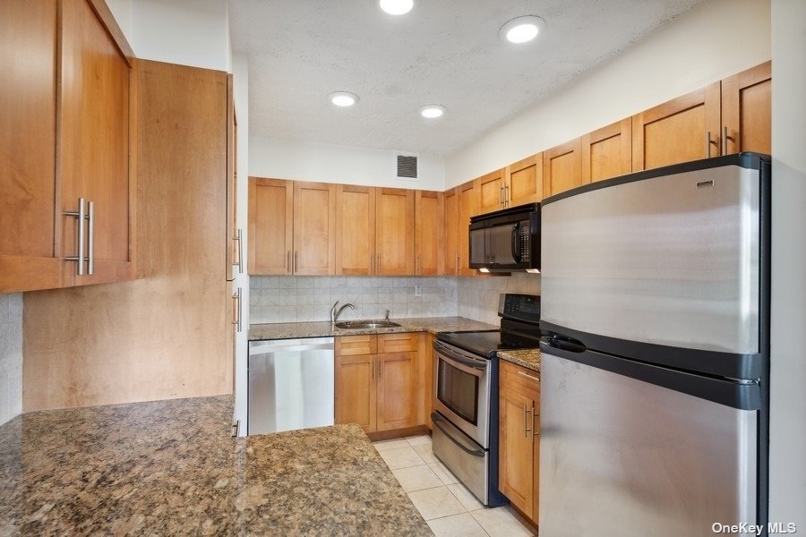 #1 photo, 7-15 162nd Street, 皇后區 Beechhurst , NY 11357