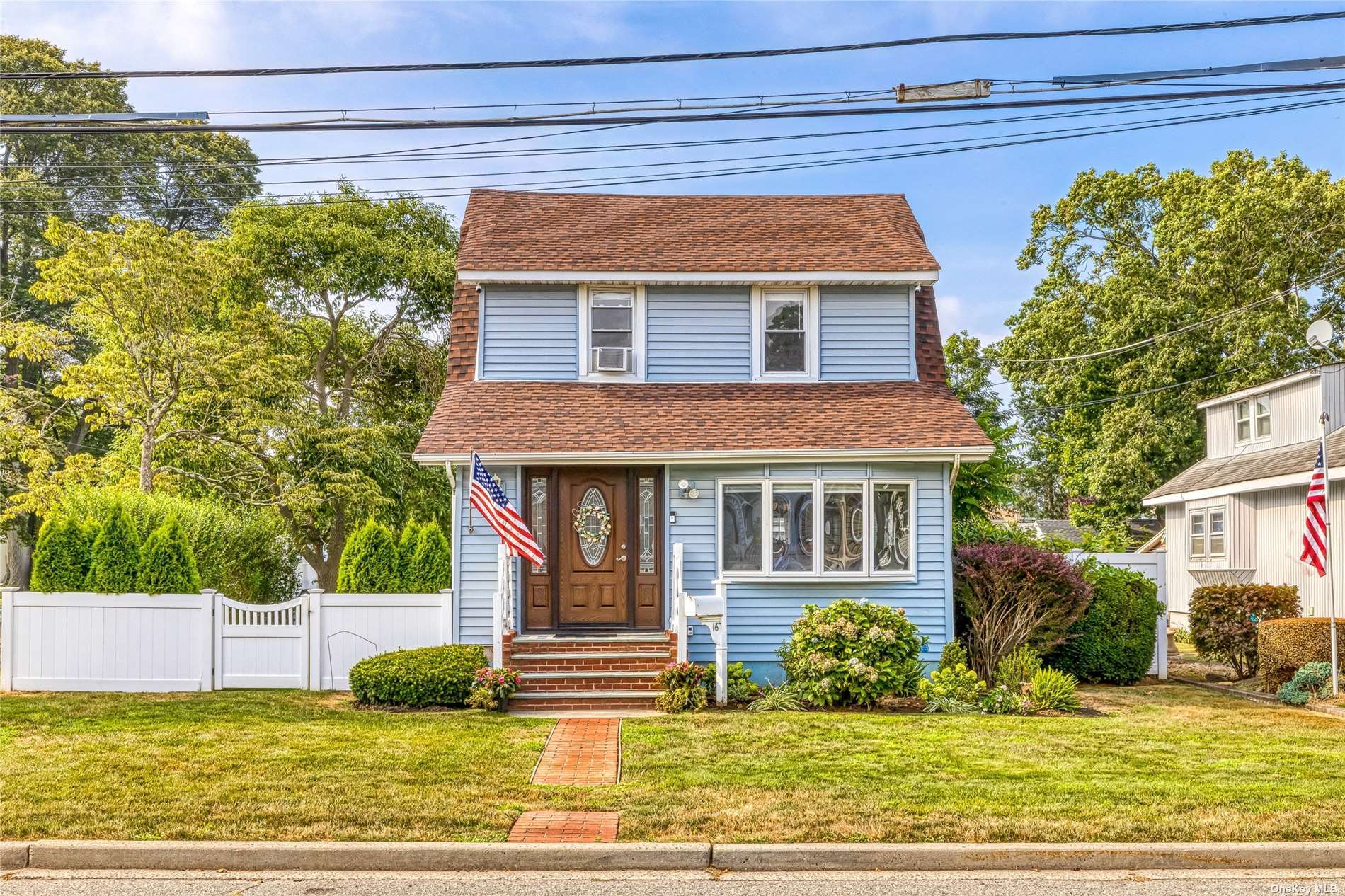 #1 photo, 16 Marlboro Place, 롱 아일랜드 Bellmore , NY 11710